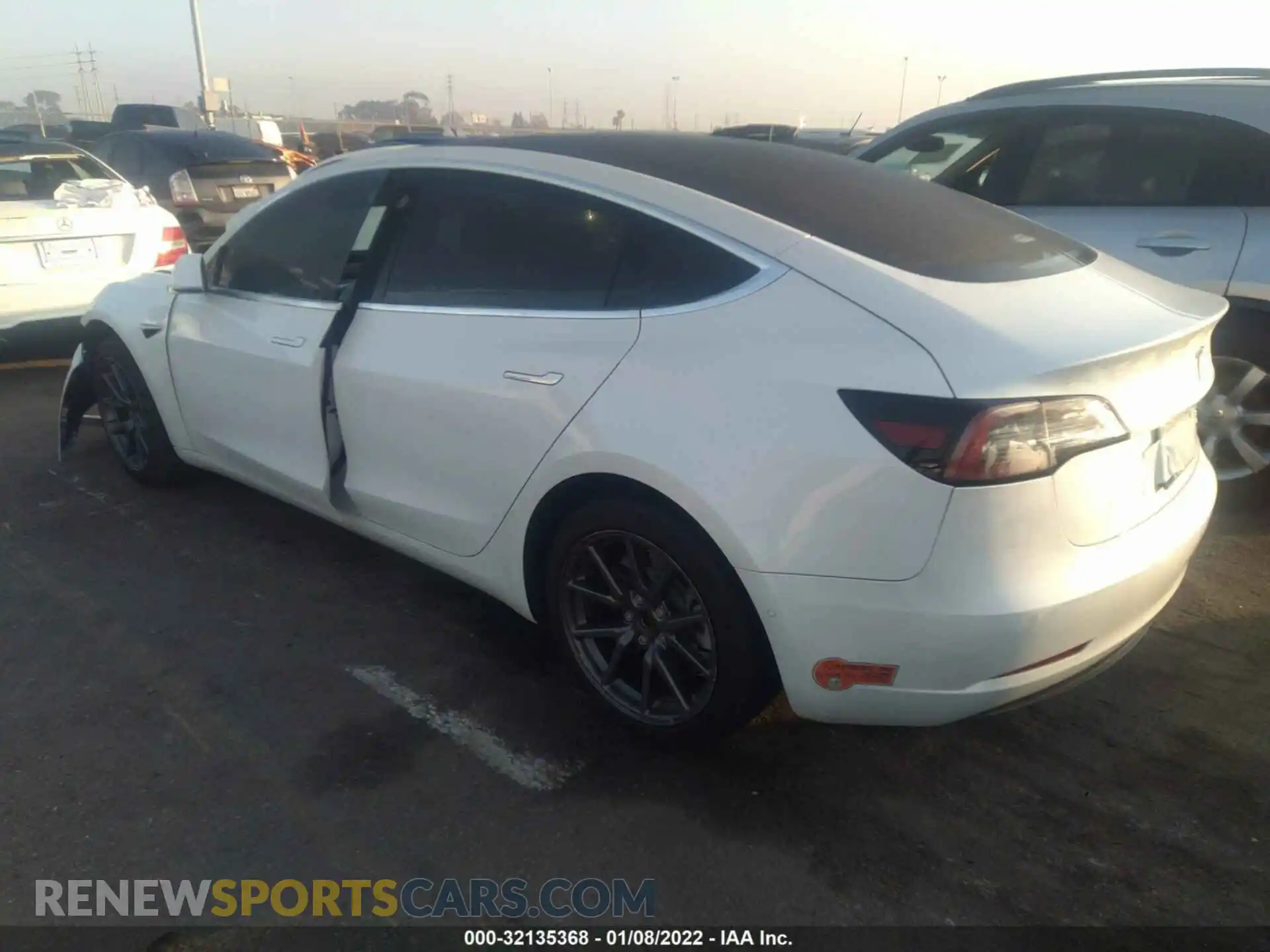 3 Photograph of a damaged car 5YJ3E1EB9LF651860 TESLA MODEL 3 2020