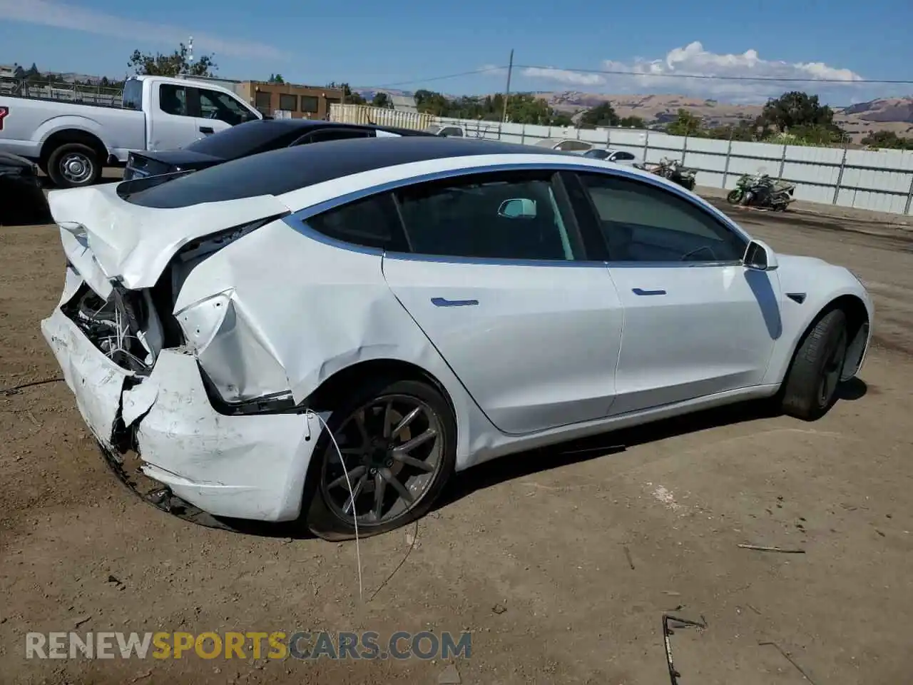 3 Photograph of a damaged car 5YJ3E1EB9LF741638 TESLA MODEL 3 2020