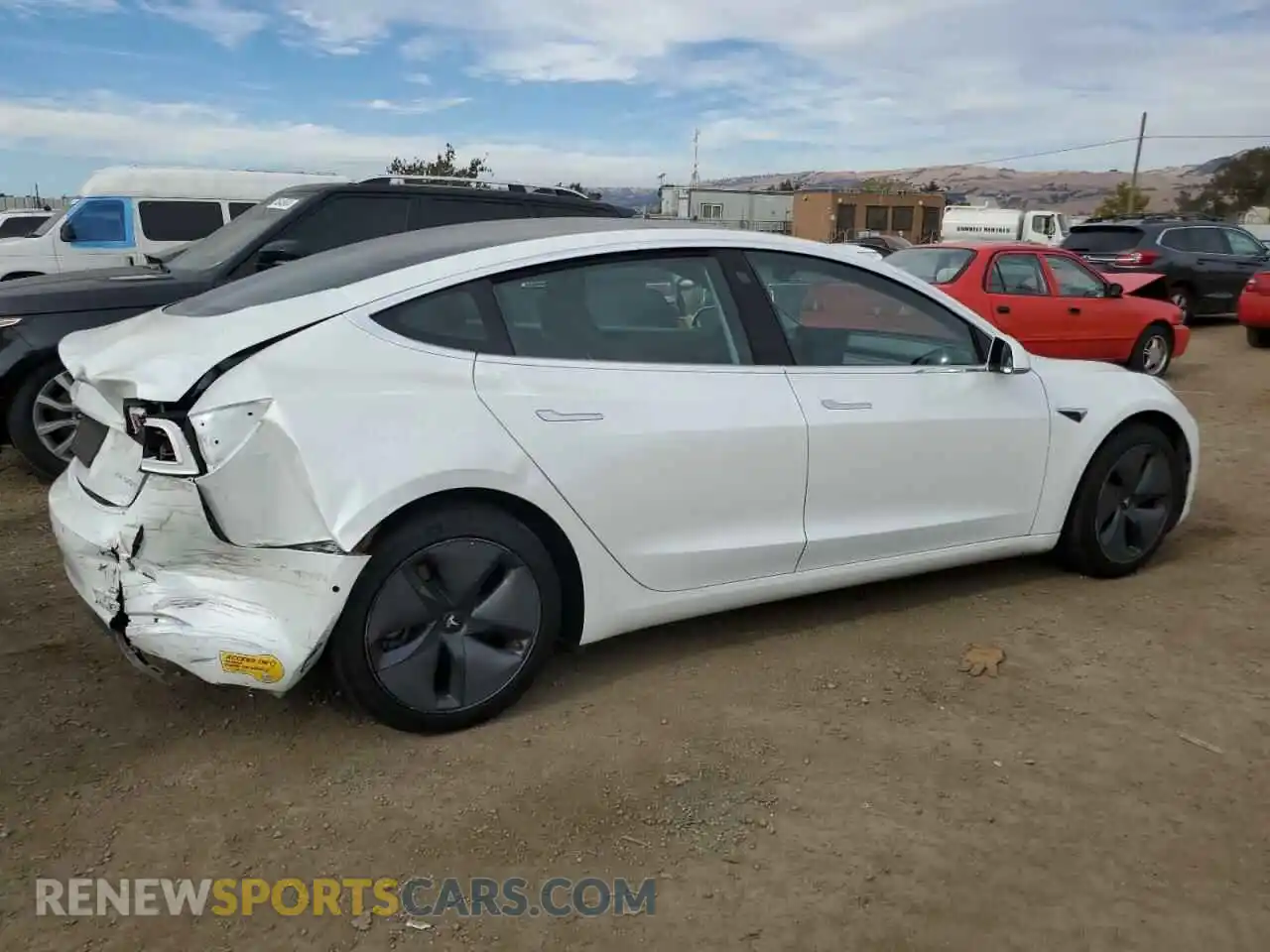3 Photograph of a damaged car 5YJ3E1EB9LF746483 TESLA MODEL 3 2020