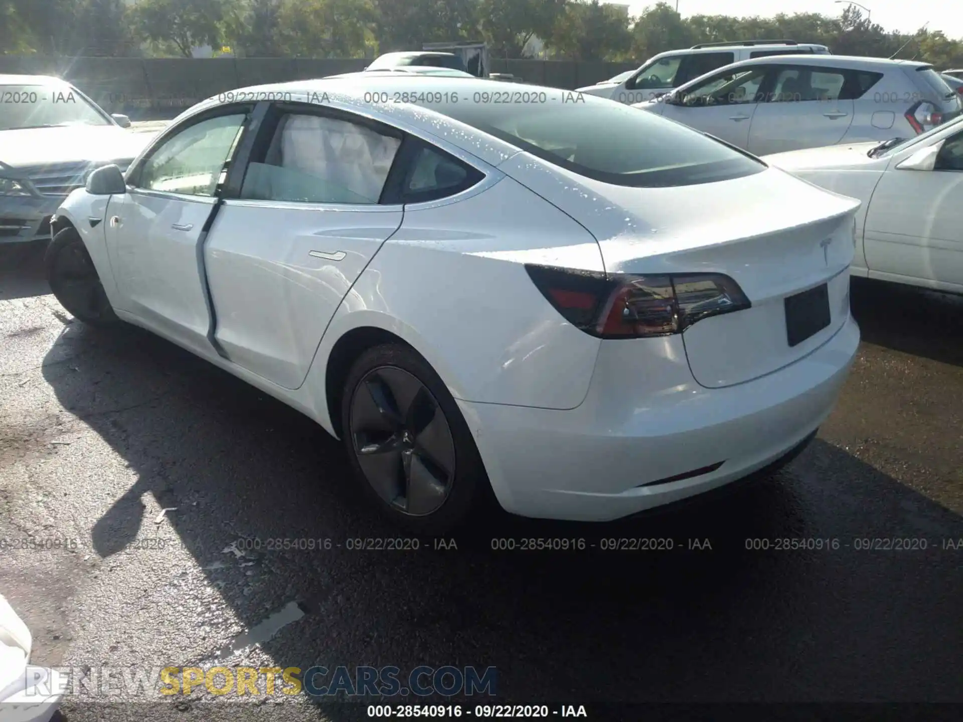 3 Photograph of a damaged car 5YJ3E1EBXLF619287 TESLA MODEL 3 2020