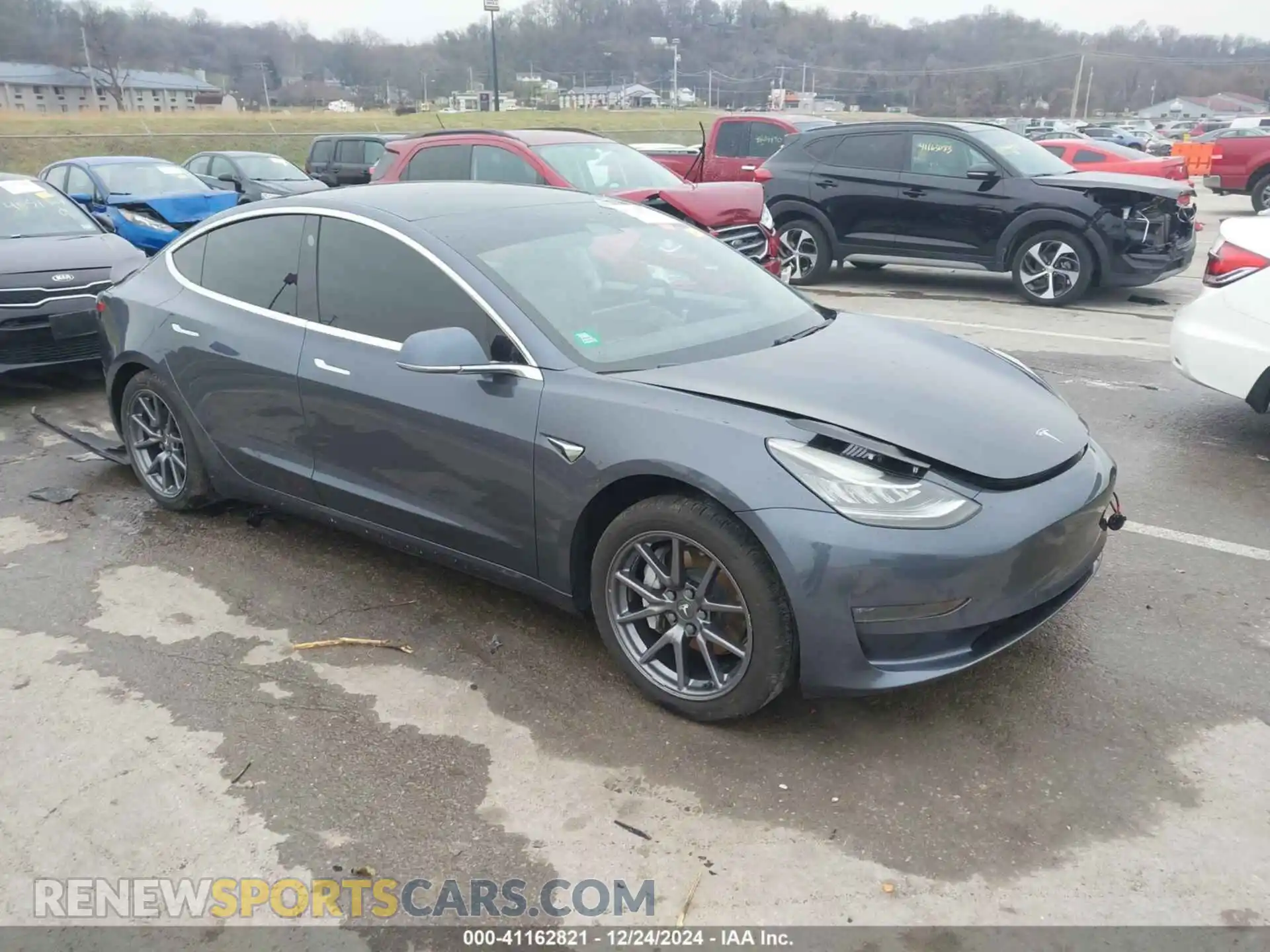 1 Photograph of a damaged car 5YJ3E1EBXLF663242 TESLA MODEL 3 2020
