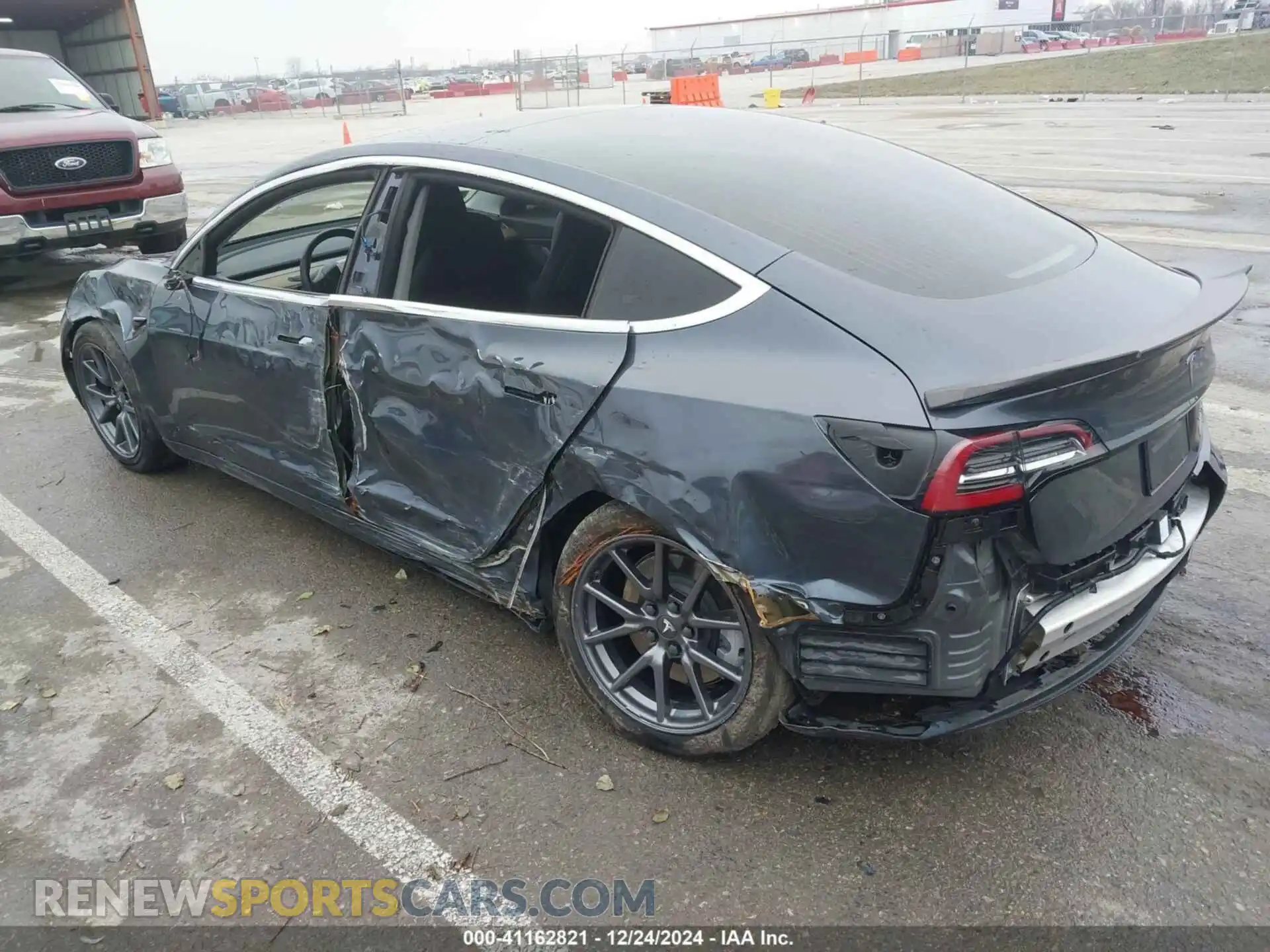 3 Photograph of a damaged car 5YJ3E1EBXLF663242 TESLA MODEL 3 2020