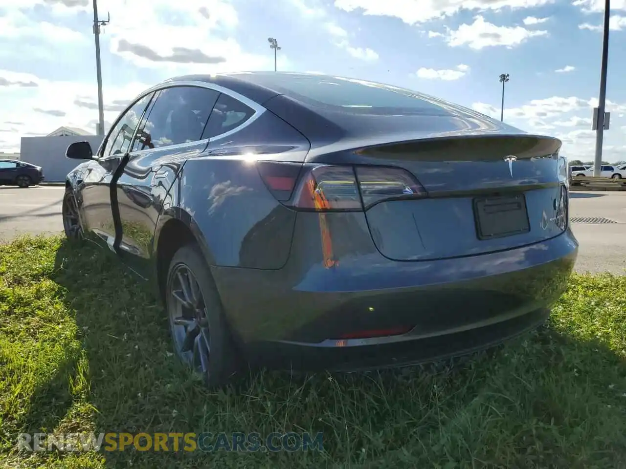 3 Фотография поврежденного автомобиля 5YJ3E1EBXLF663919 TESLA MODEL 3 2020