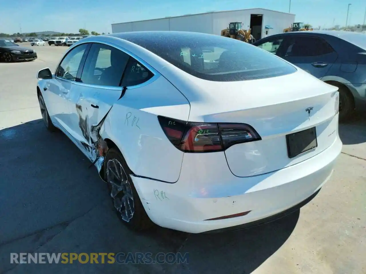 3 Фотография поврежденного автомобиля 5YJ3E1EBXLF807677 TESLA MODEL 3 2020