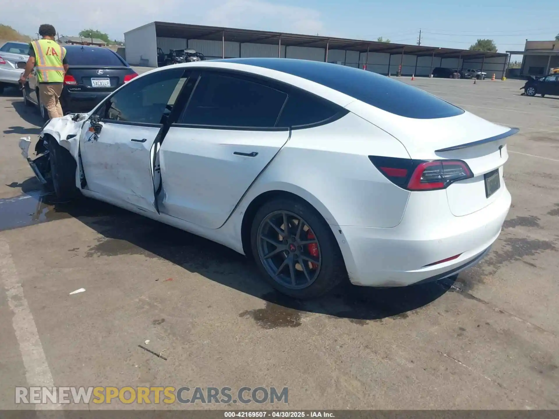 3 Photograph of a damaged car 5YJ3E1EC2LF601990 TESLA MODEL 3 2020