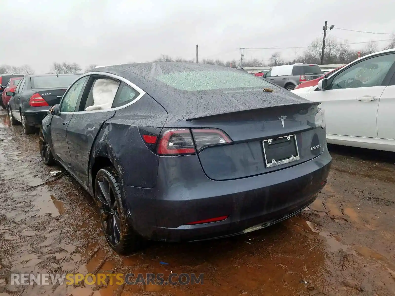 3 Photograph of a damaged car 5YJ3E1EC2LF602962 TESLA MODEL 3 2020