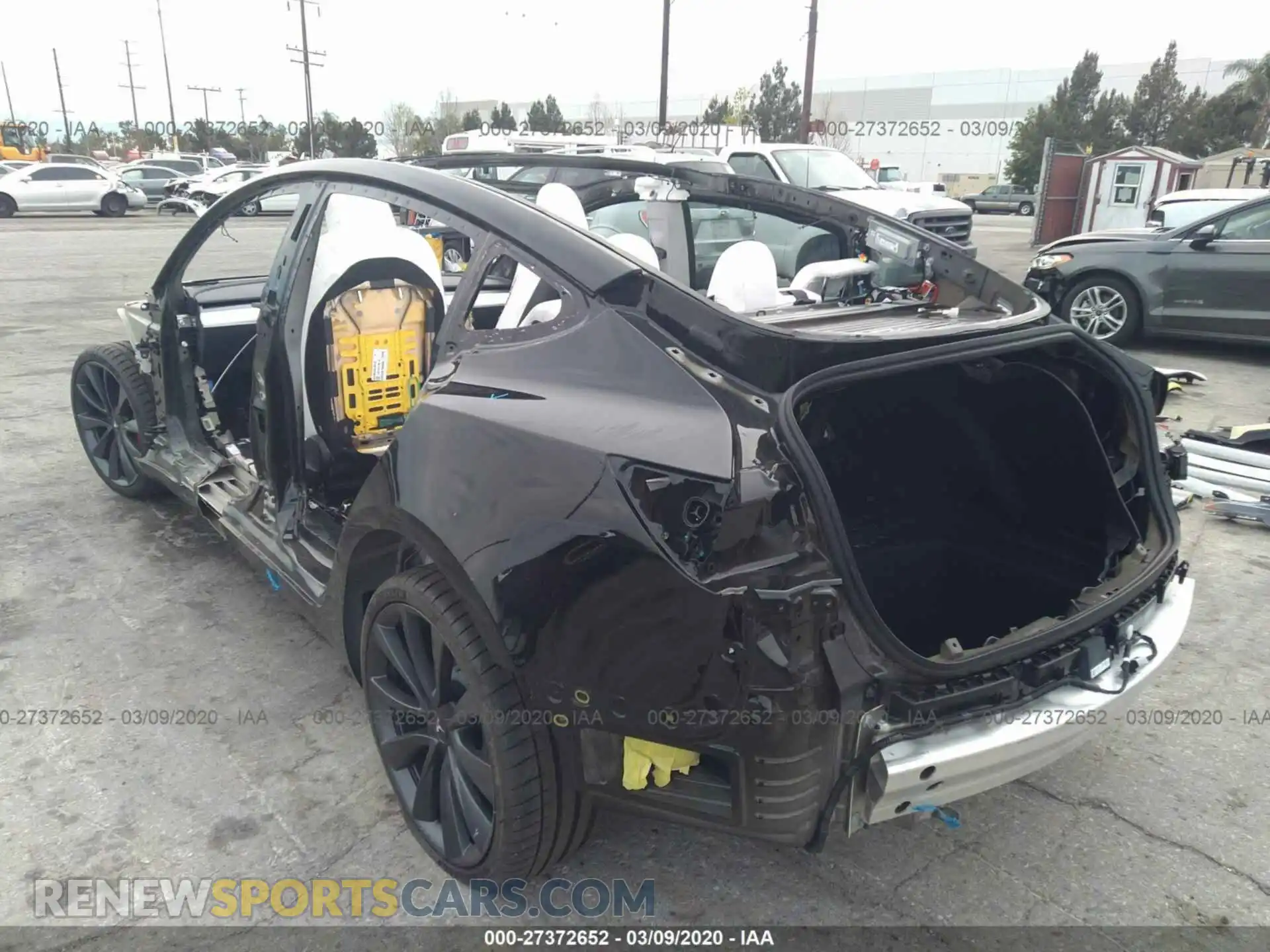 3 Photograph of a damaged car 5YJ3E1EC4LF641603 TESLA MODEL 3 2020