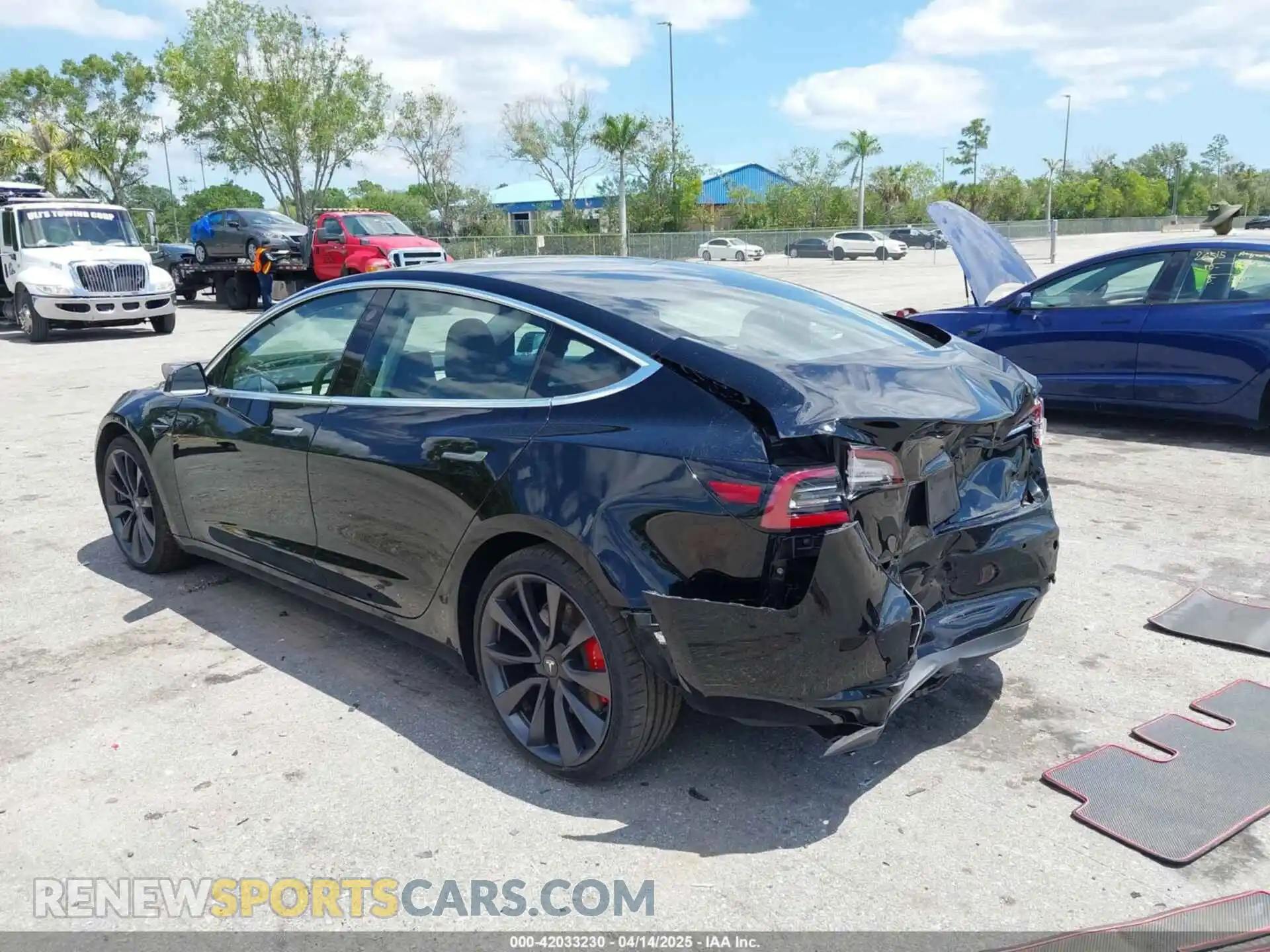 3 Photograph of a damaged car 5YJ3E1EC5LF713103 TESLA MODEL 3 2020