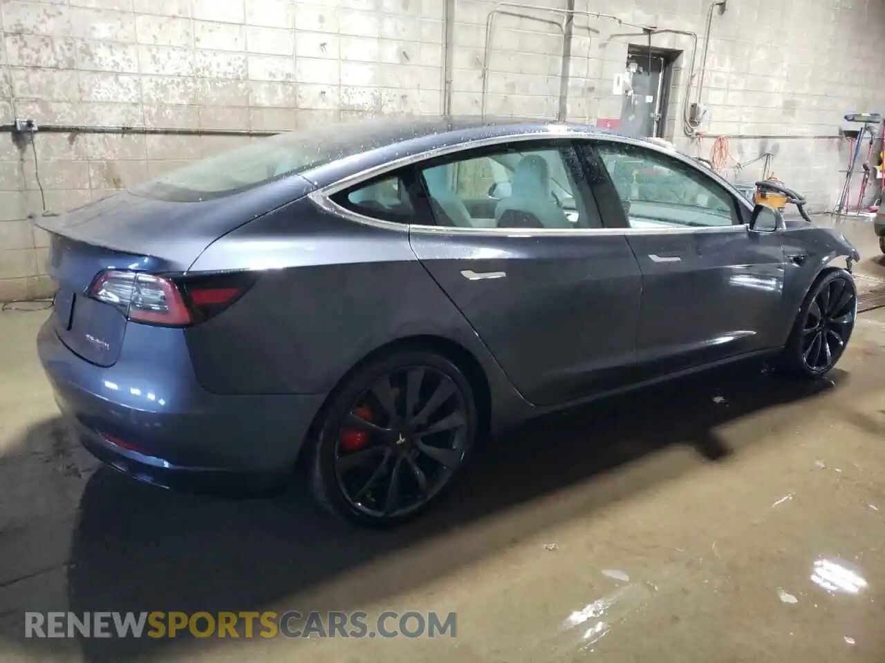 3 Photograph of a damaged car 5YJ3E1EC5LF714588 TESLA MODEL 3 2020