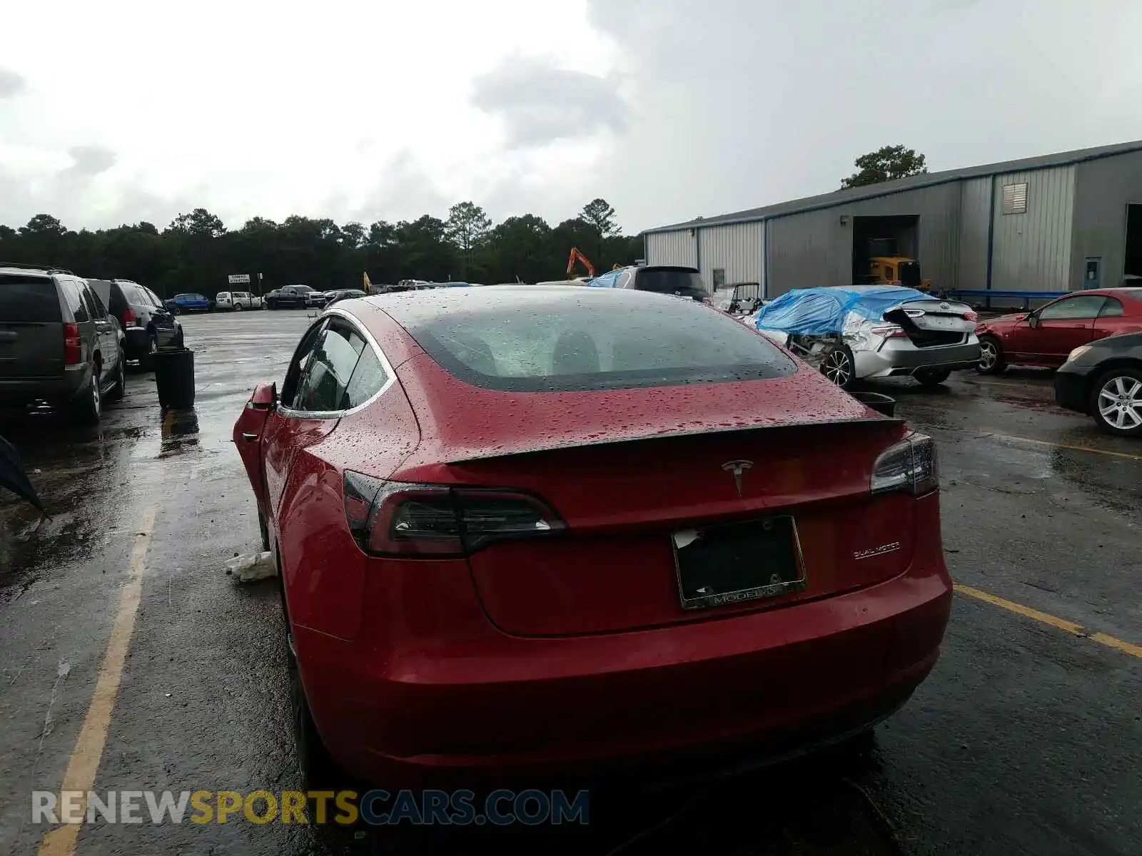 3 Photograph of a damaged car 5YJ3E1EC7LF736379 TESLA MODEL 3 2020