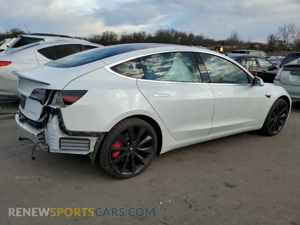 3 Photograph of a damaged car 5YJ3E1EC8LF719235 TESLA MODEL 3 2020