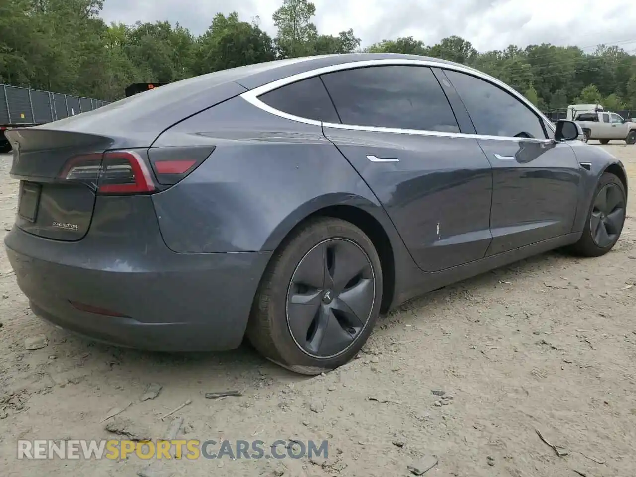 3 Photograph of a damaged car 5YJ3E1EC9LF586310 TESLA MODEL 3 2020