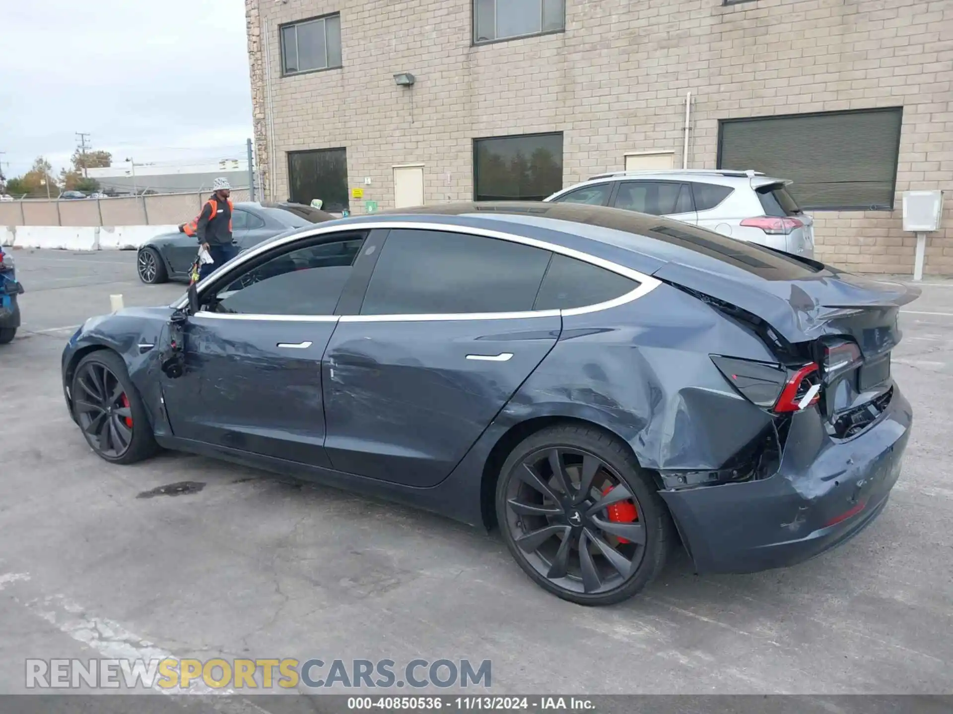3 Photograph of a damaged car 5YJ3E1EC9LF641774 TESLA MODEL 3 2020