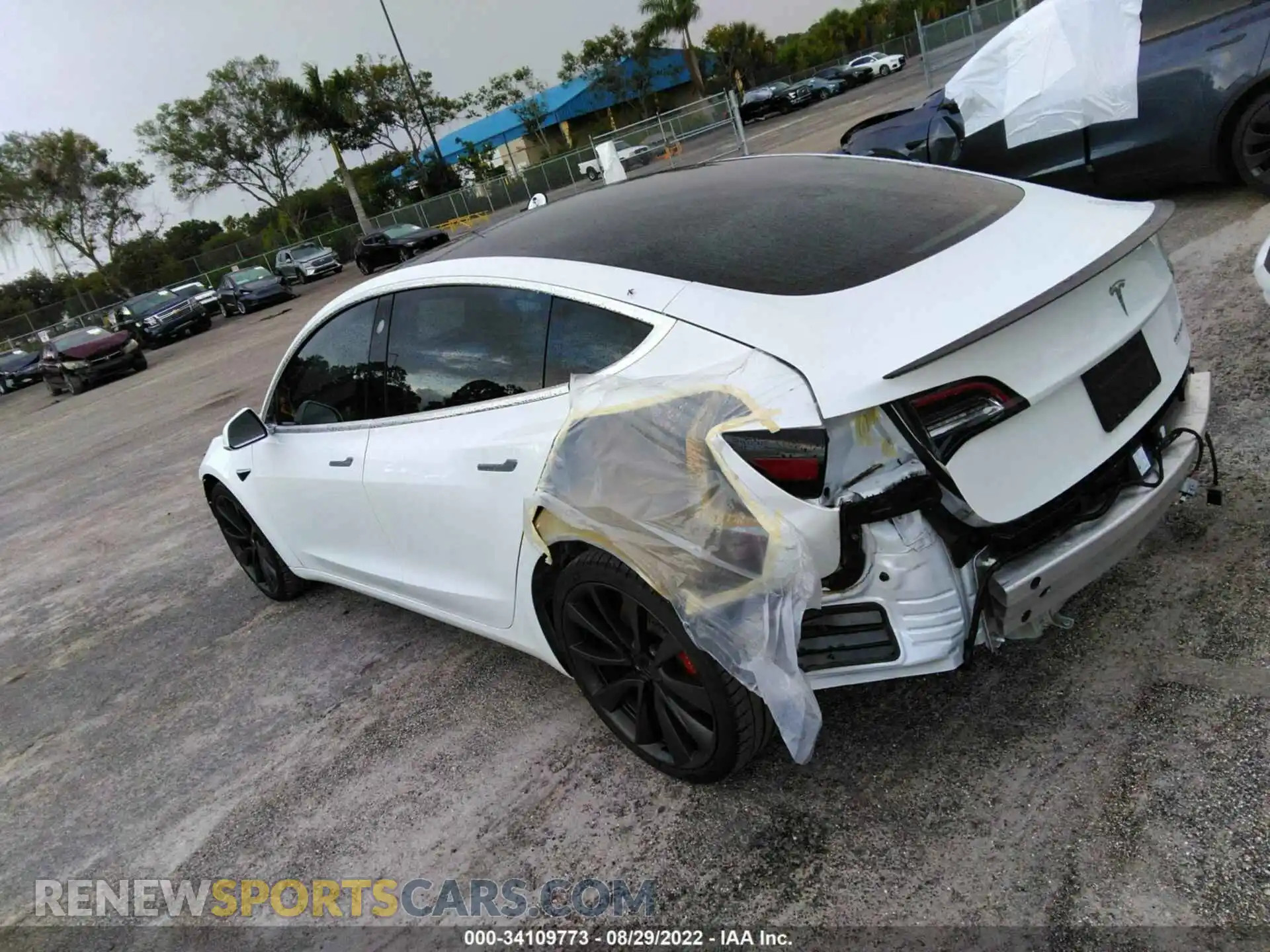 3 Photograph of a damaged car 5YJ3E1ECXLF714182 TESLA MODEL 3 2020