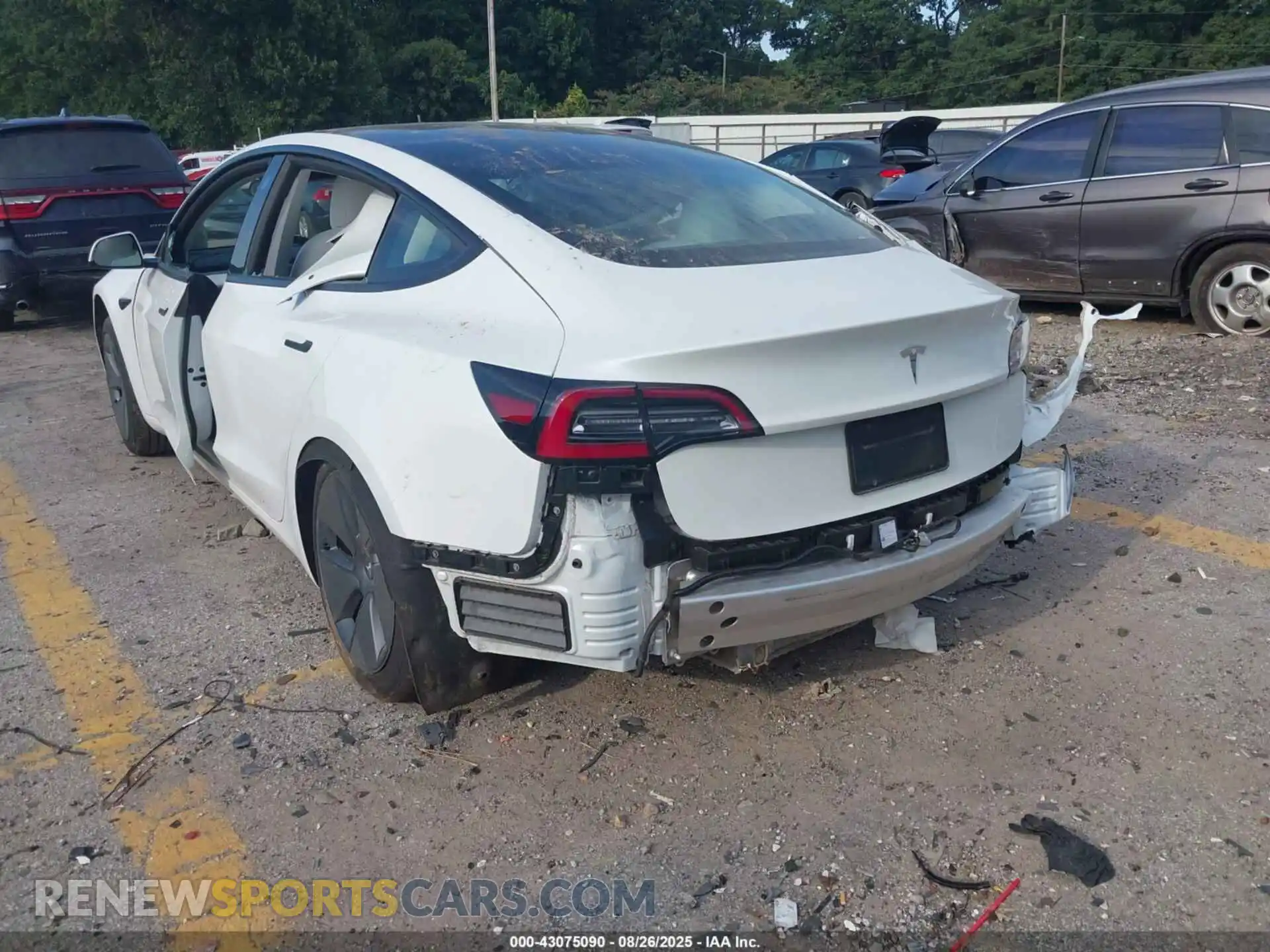 3 Photograph of a damaged car 5YJ3E1EA0MF018267 TESLA MODEL 3 2021