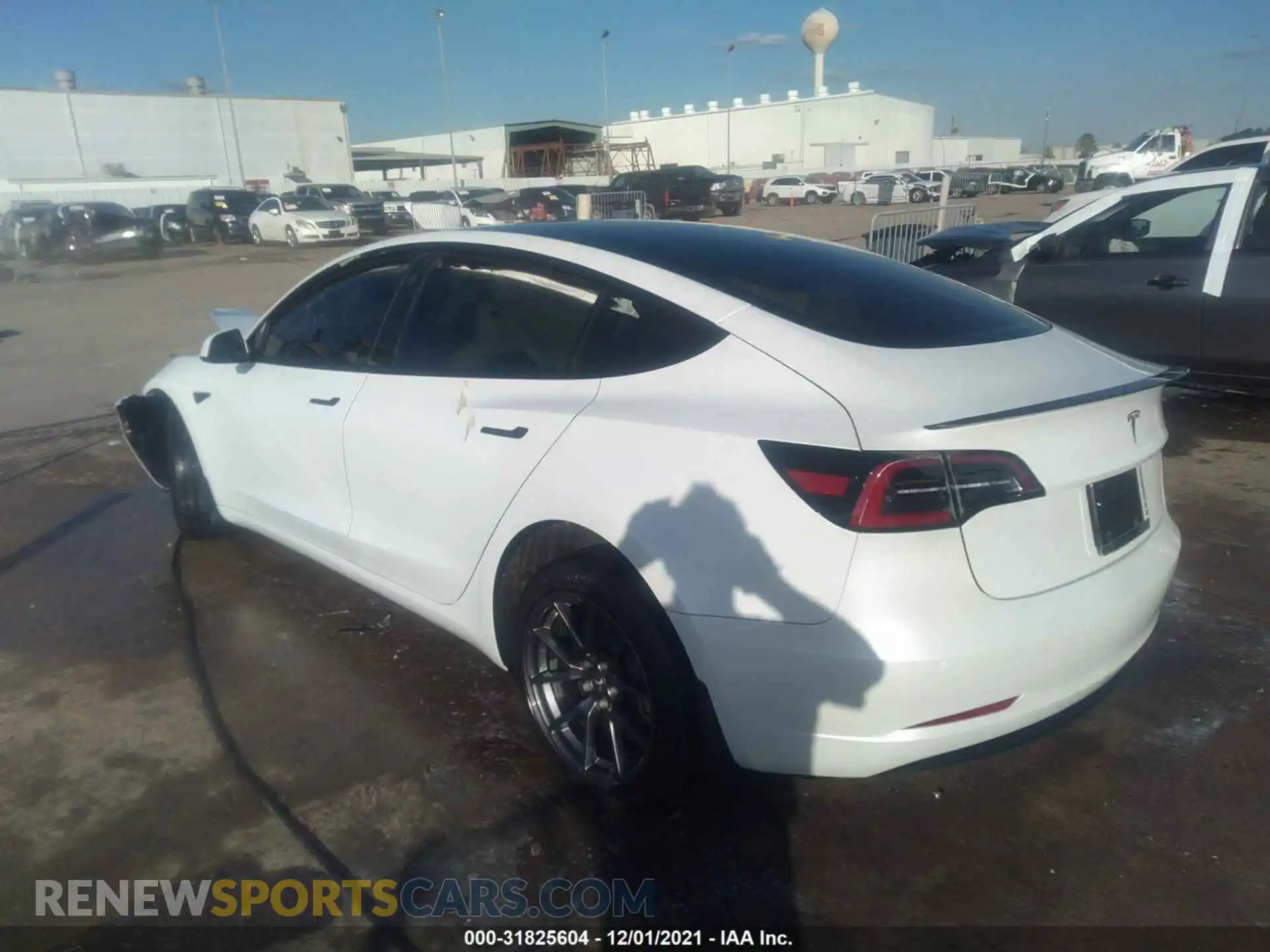 3 Photograph of a damaged car 5YJ3E1EA0MF018608 TESLA MODEL 3 2021