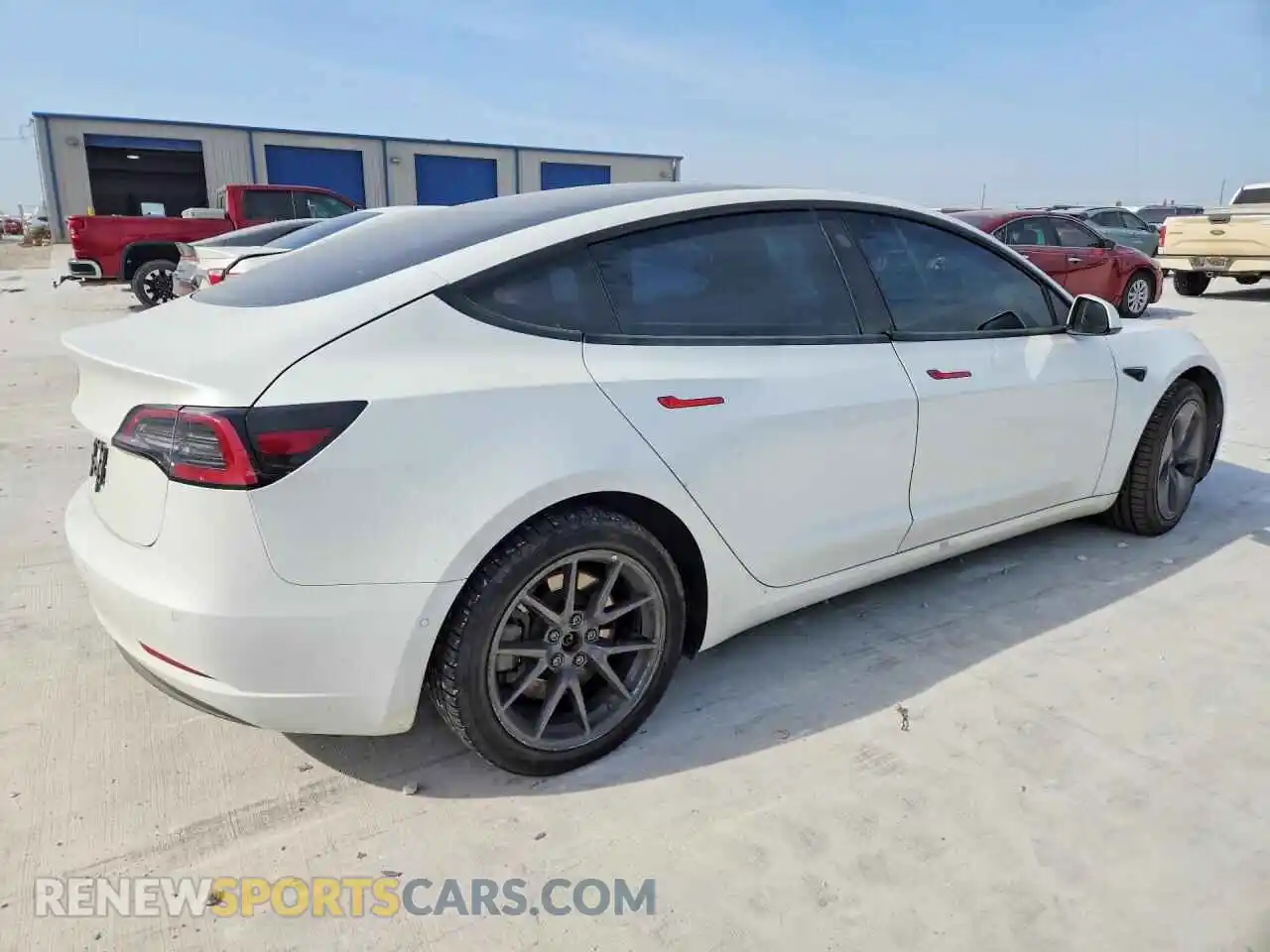 3 Photograph of a damaged car 5YJ3E1EA0MF043038 TESLA MODEL 3 2021