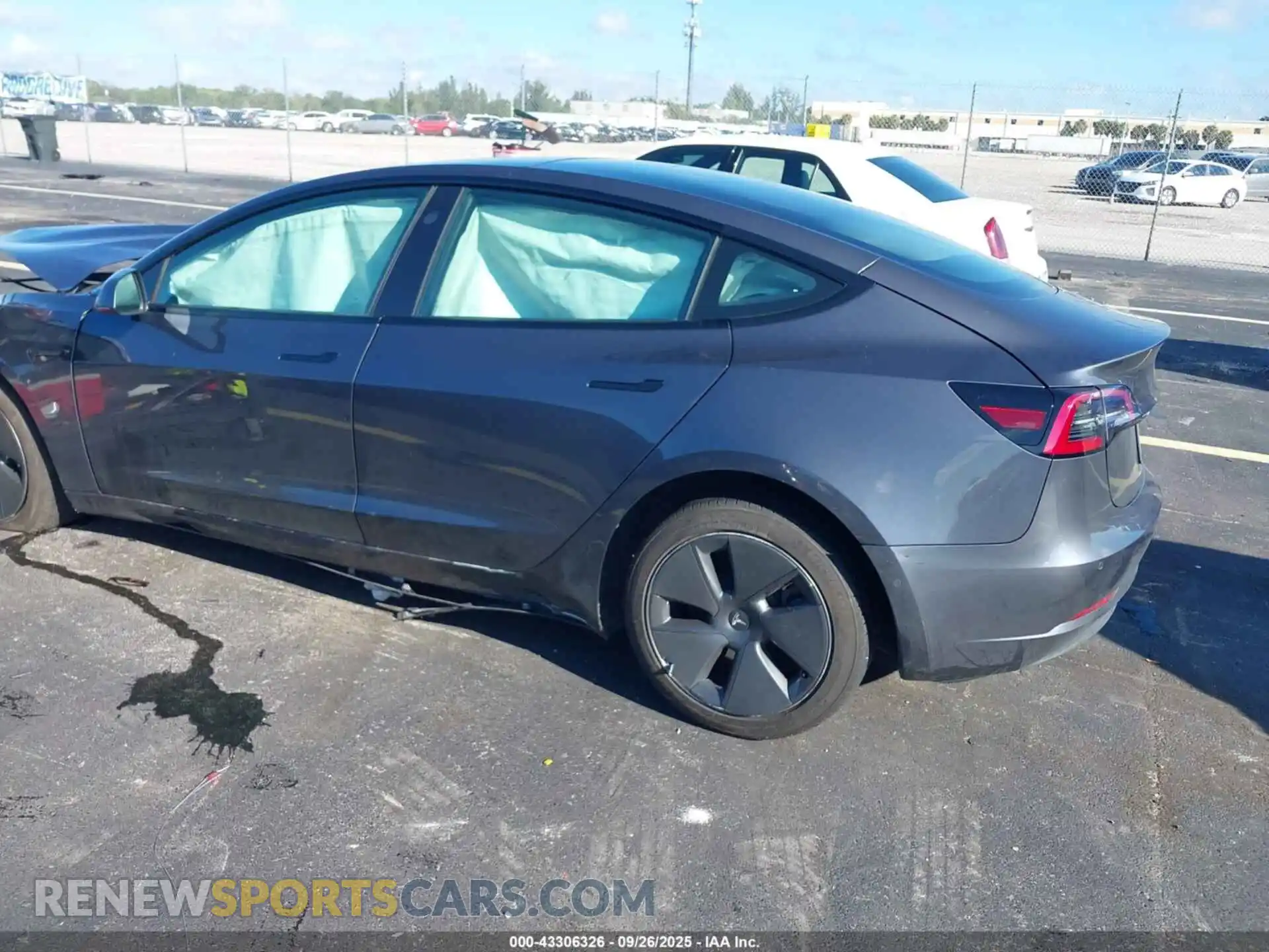 3 Photograph of a damaged car 5YJ3E1EA0MF058879 TESLA MODEL 3 2021