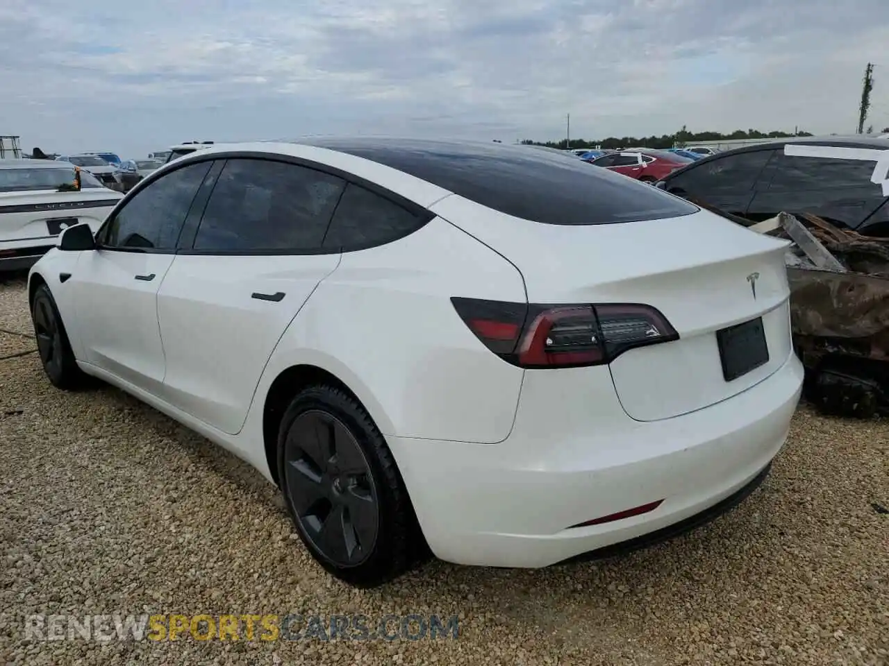 3 Photograph of a damaged car 5YJ3E1EA0MF062785 TESLA MODEL 3 2021
