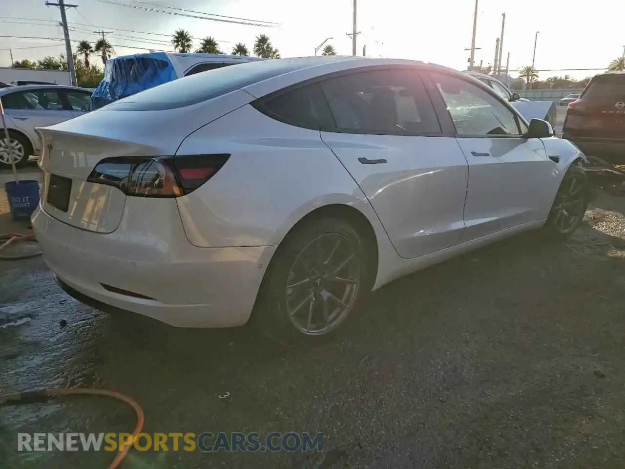 3 fotografías del automóvil dañado 5YJ3E1EA0MF083927 TESLA MODEL 3 2021