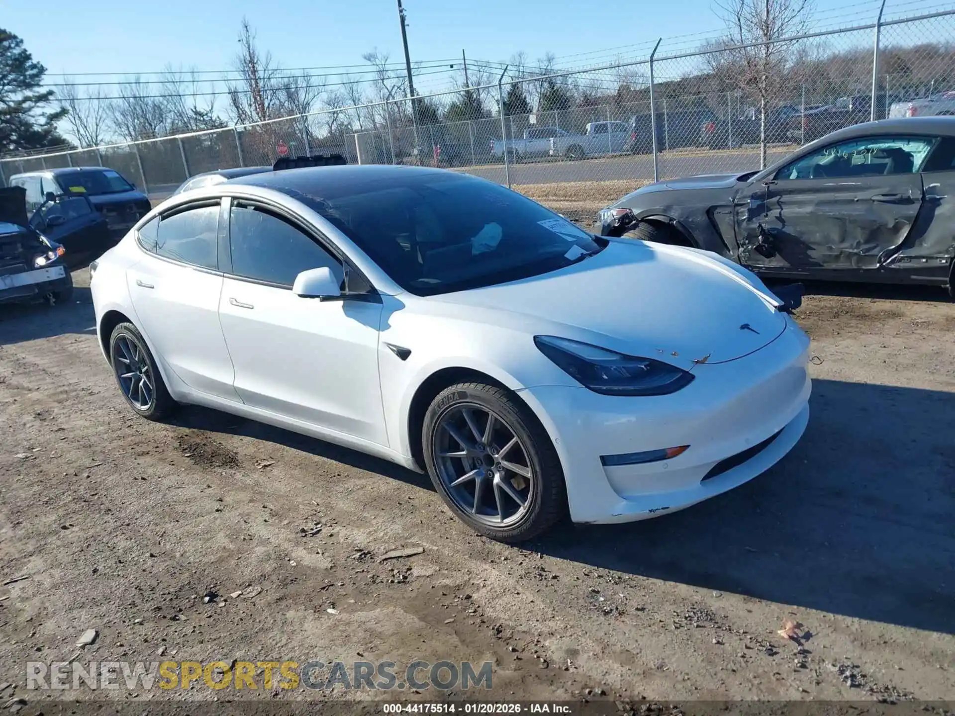 1 Photograph of a damaged car 5YJ3E1EA0MF088268 TESLA MODEL 3 2021