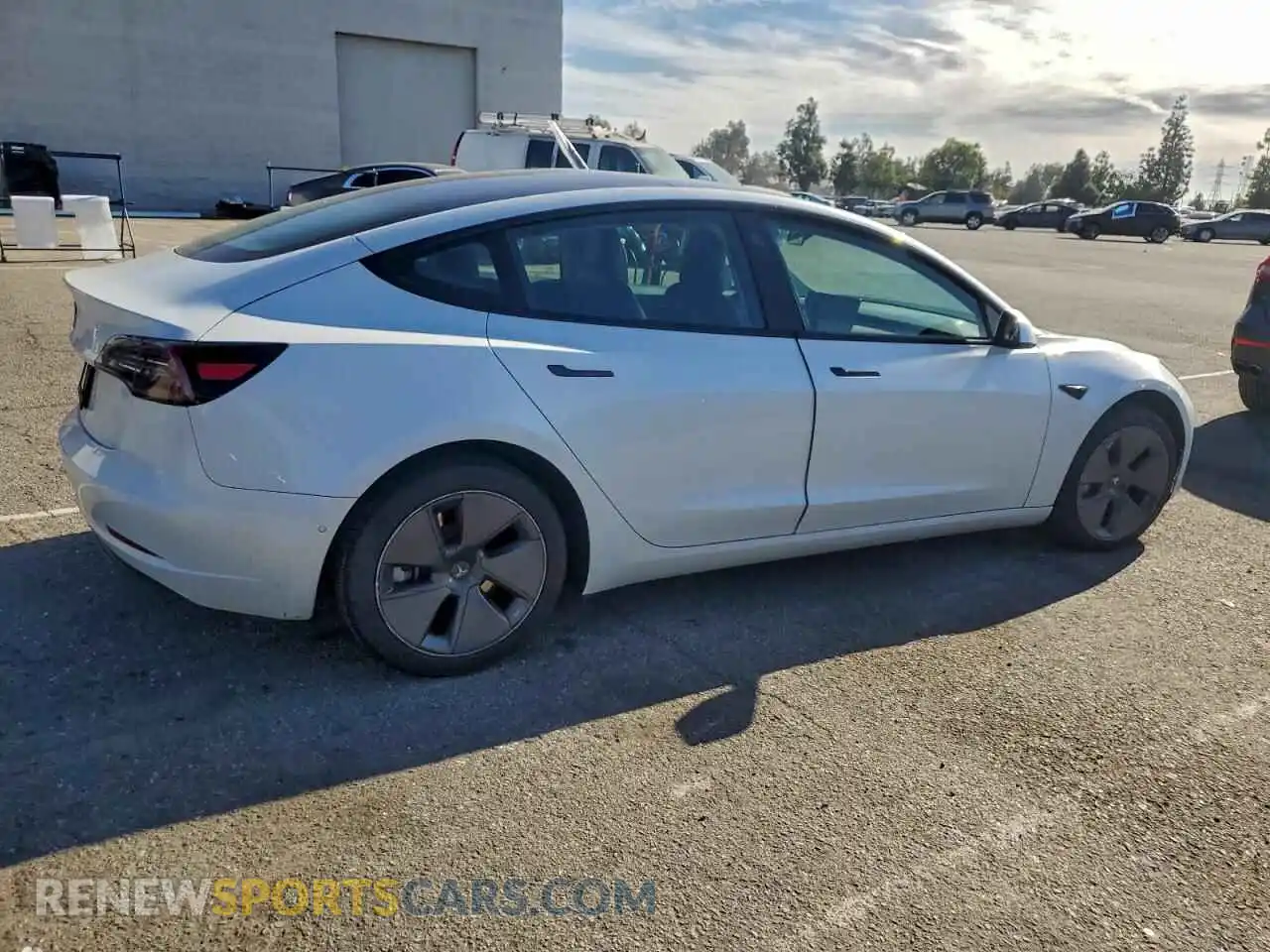 3 Photograph of a damaged car 5YJ3E1EA0MF091011 TESLA MODEL 3 2021