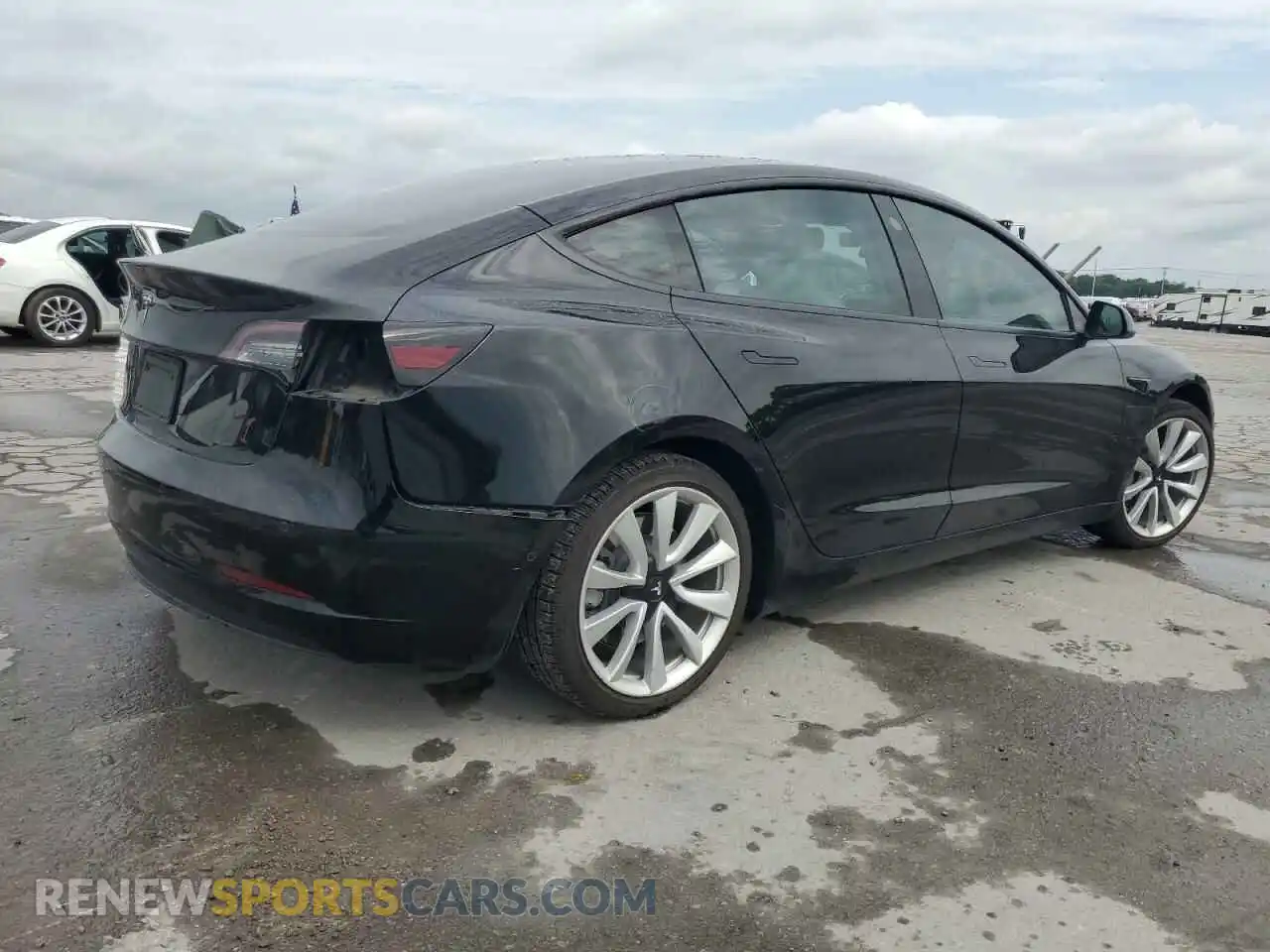 3 Photograph of a damaged car 5YJ3E1EA0MF092658 TESLA MODEL 3 2021