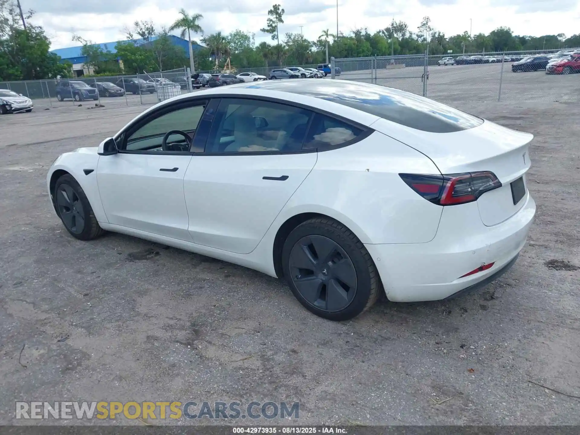 3 Photograph of a damaged car 5YJ3E1EA0MF851745 TESLA MODEL 3 2021