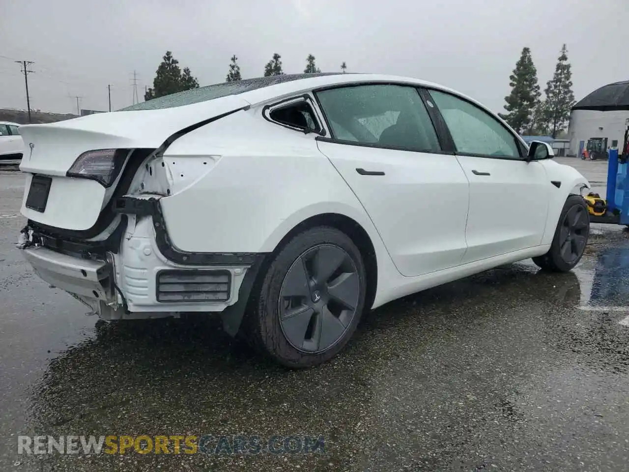 3 Photograph of a damaged car 5YJ3E1EA0MF940392 TESLA MODEL 3 2021