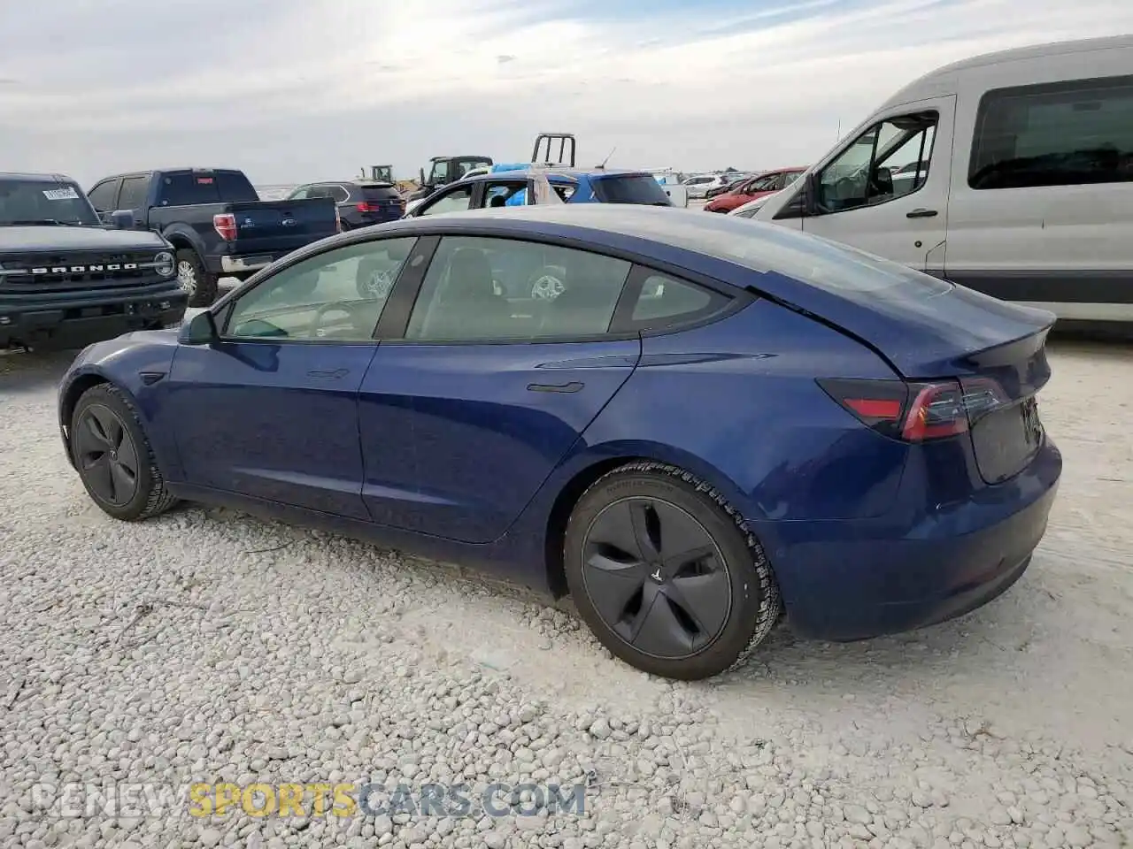 2 Photograph of a damaged car 5YJ3E1EA0MF976437 TESLA MODEL 3 2021