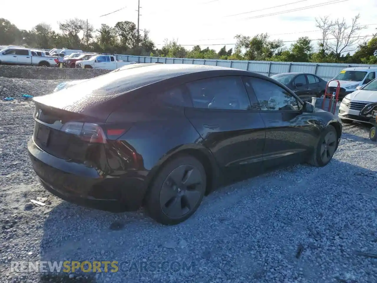 3 Photograph of a damaged car 5YJ3E1EA0MF982805 TESLA MODEL 3 2021