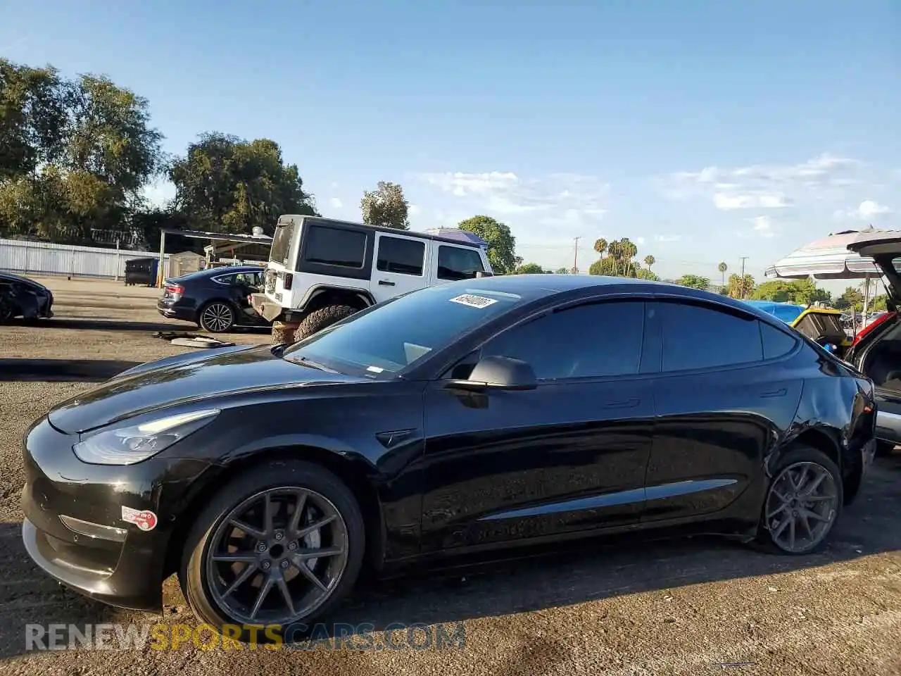 1 Photograph of a damaged car 5YJ3E1EA1MF002742 TESLA MODEL 3 2021