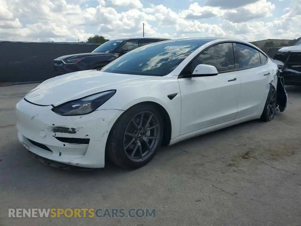 1 Photograph of a damaged car 5YJ3E1EA1MF064335 TESLA MODEL 3 2021