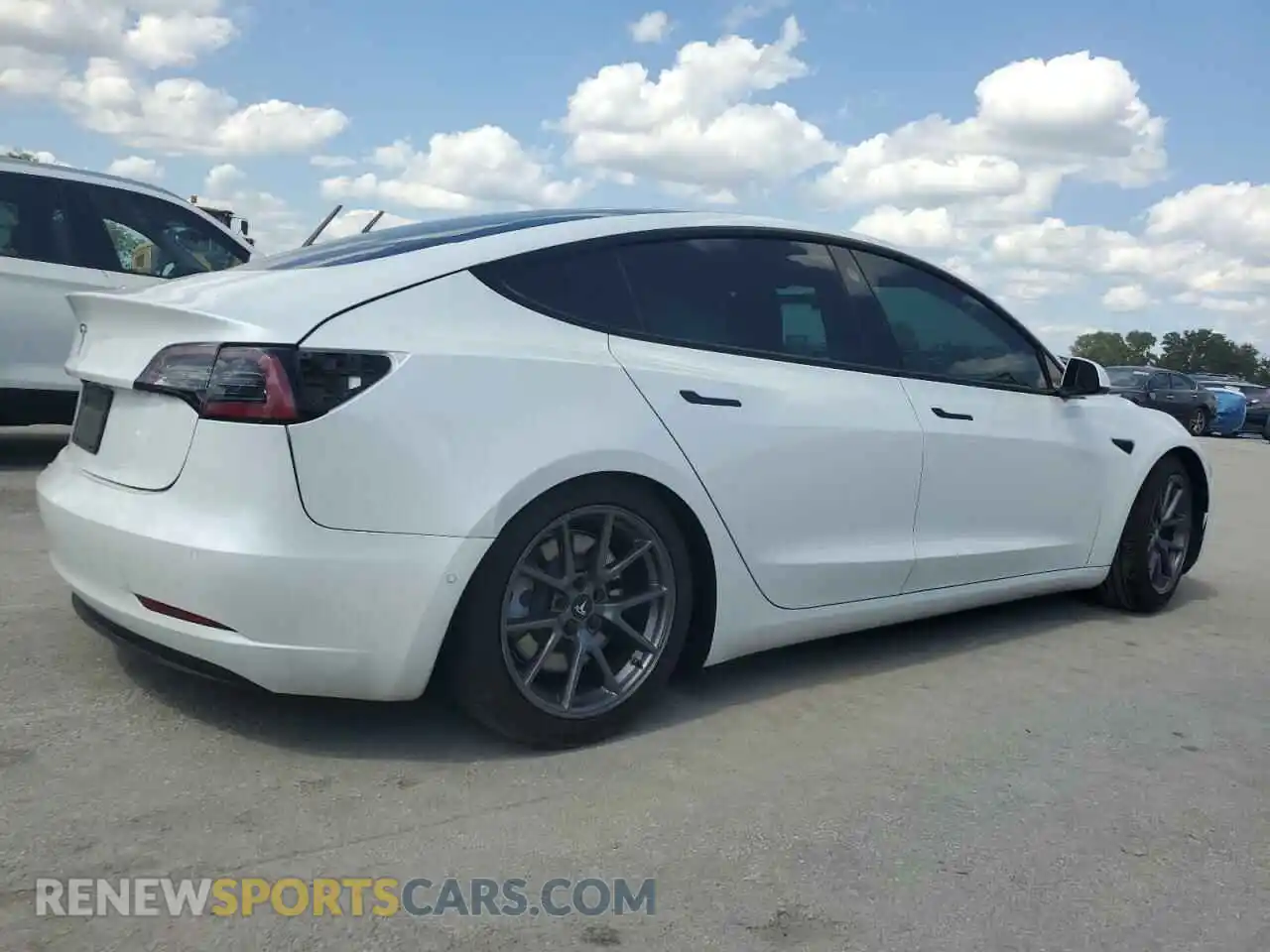3 Photograph of a damaged car 5YJ3E1EA1MF064335 TESLA MODEL 3 2021