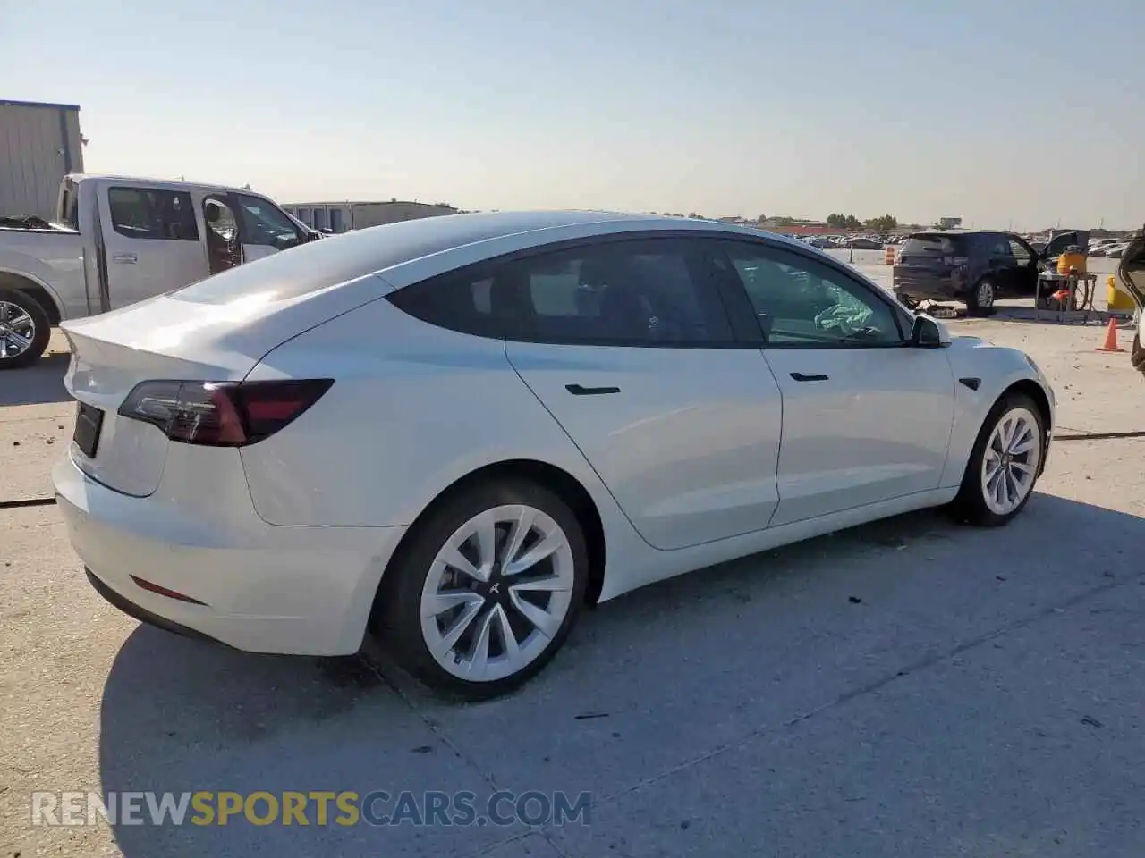 3 Photograph of a damaged car 5YJ3E1EA1MF064528 TESLA MODEL 3 2021