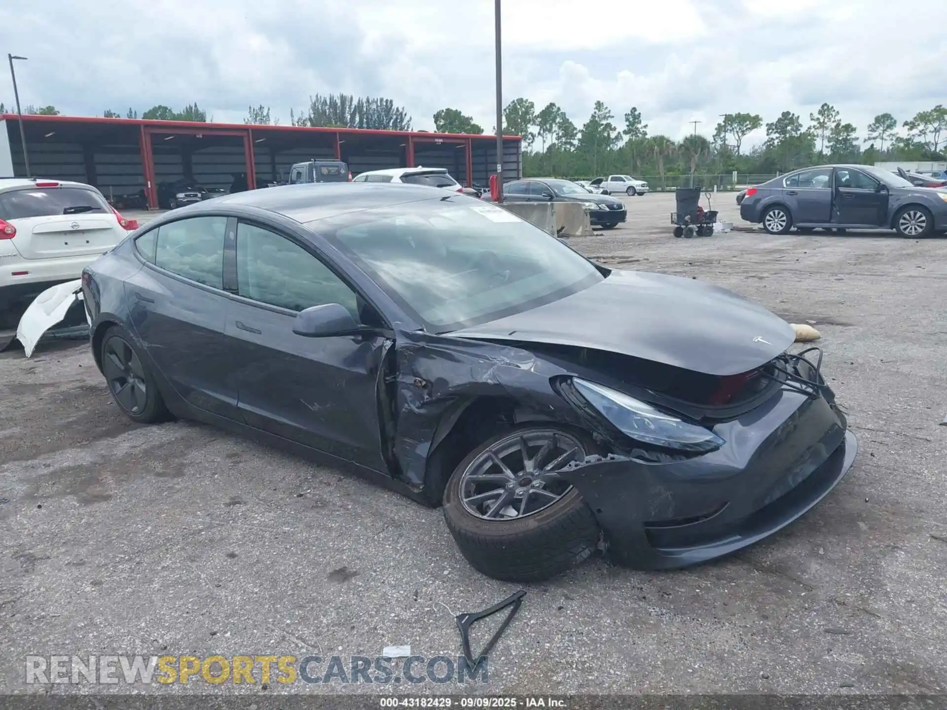 1 Photograph of a damaged car 5YJ3E1EA1MF077795 TESLA MODEL 3 2021