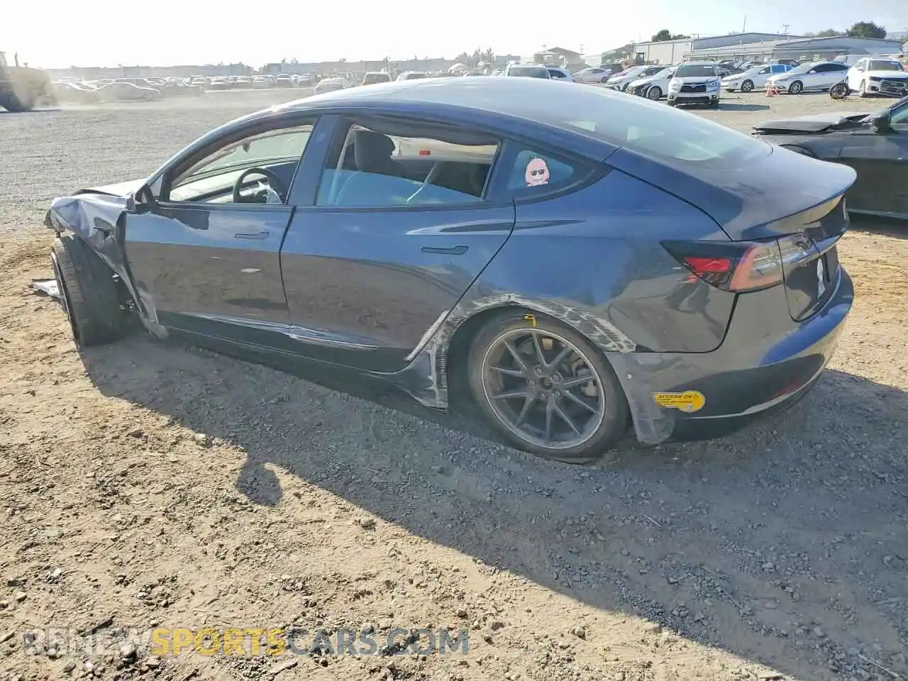 2 fotografías del automóvil dañado 5YJ3E1EA1MF940076 TESLA MODEL 3 2021
