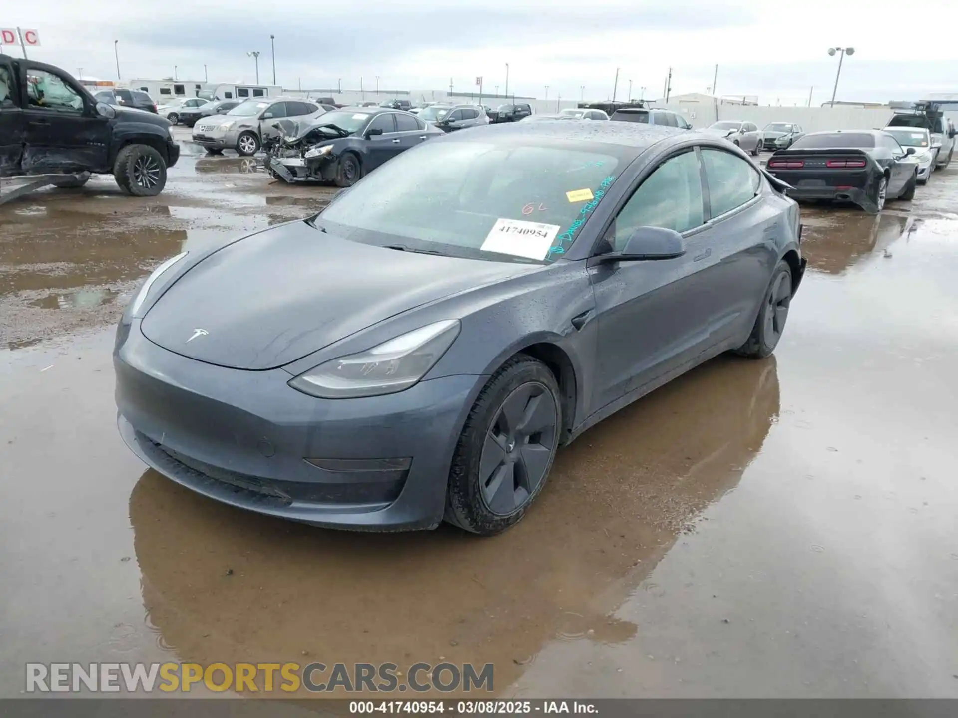 2 Photograph of a damaged car 5YJ3E1EA1MF976740 TESLA MODEL 3 2021