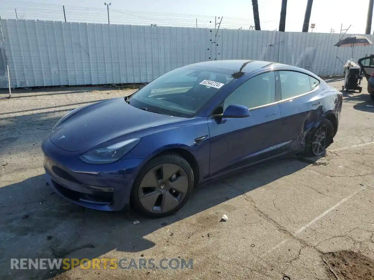1 Photograph of a damaged car 5YJ3E1EA2MF015810 TESLA MODEL 3 2021