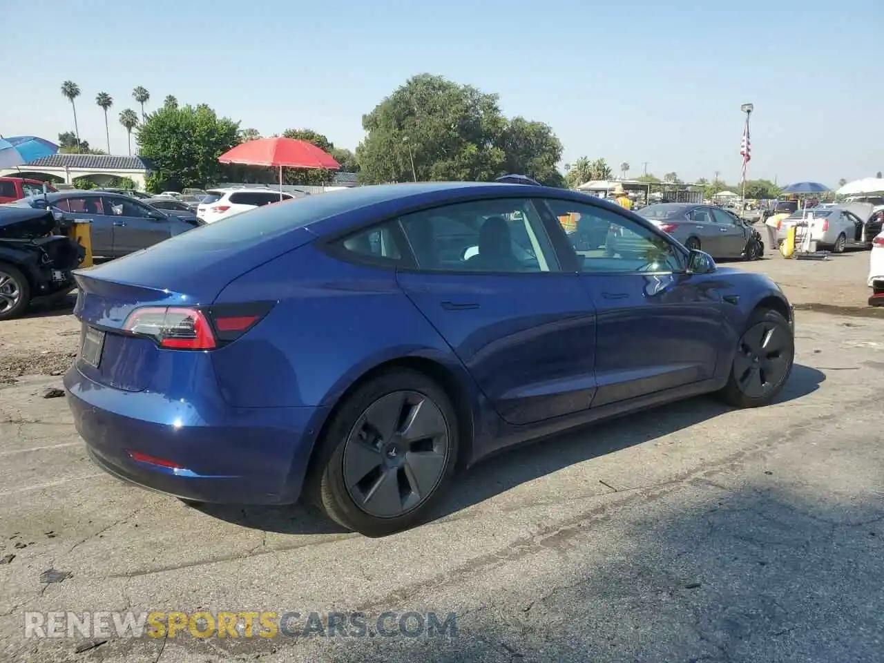 3 Photograph of a damaged car 5YJ3E1EA2MF015810 TESLA MODEL 3 2021