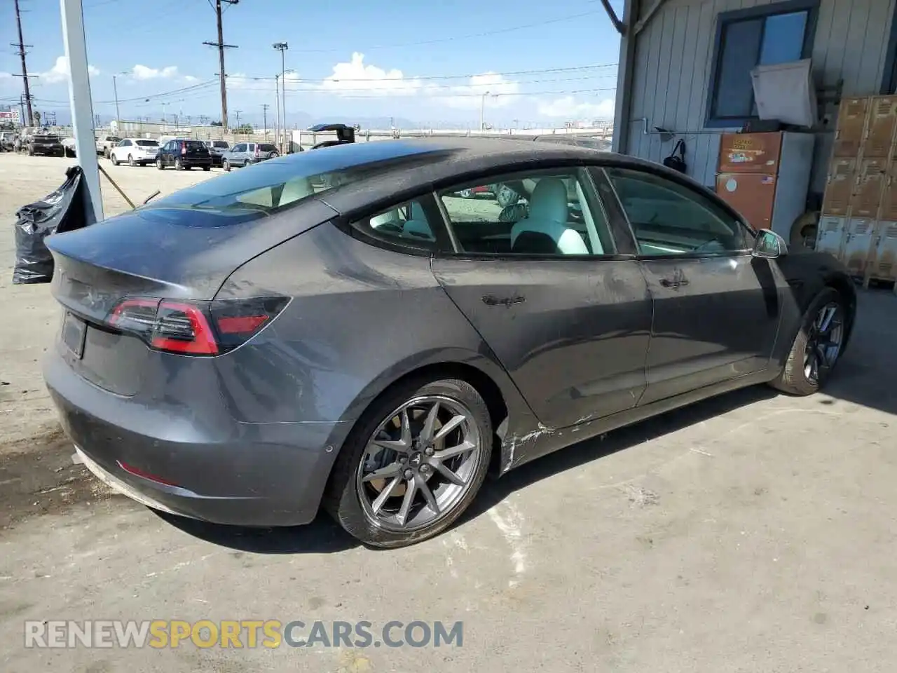 3 Photograph of a damaged car 5YJ3E1EA2MF018318 TESLA MODEL 3 2021