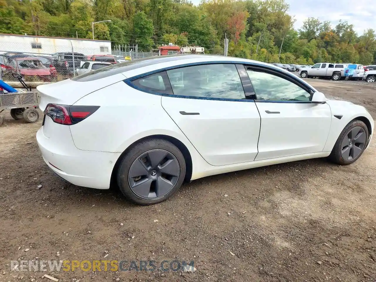 3 fotografías del automóvil dañado 5YJ3E1EA2MF047057 TESLA MODEL 3 2021