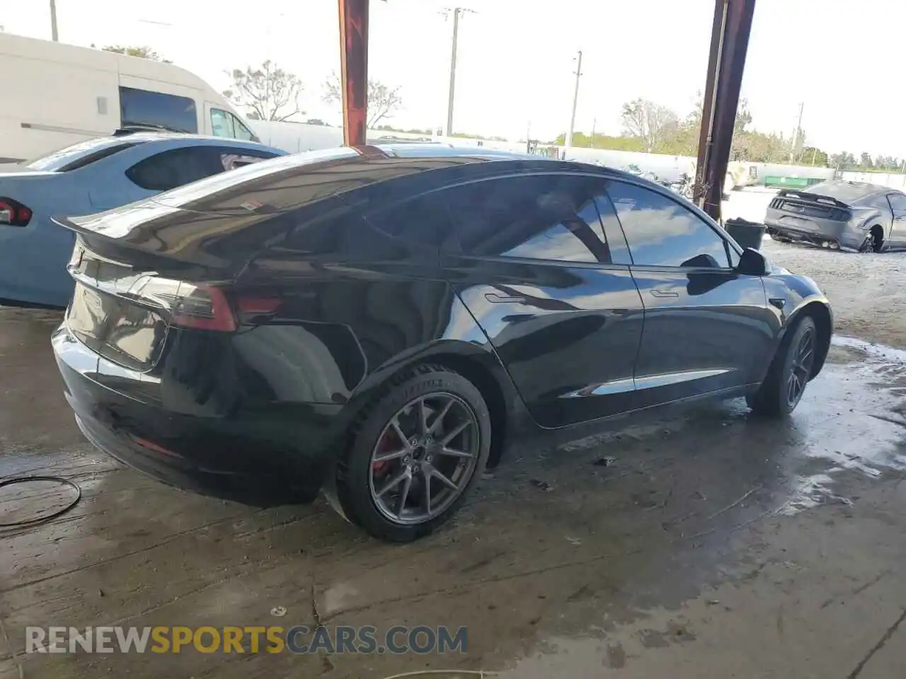 3 Photograph of a damaged car 5YJ3E1EA2MF048564 TESLA MODEL 3 2021