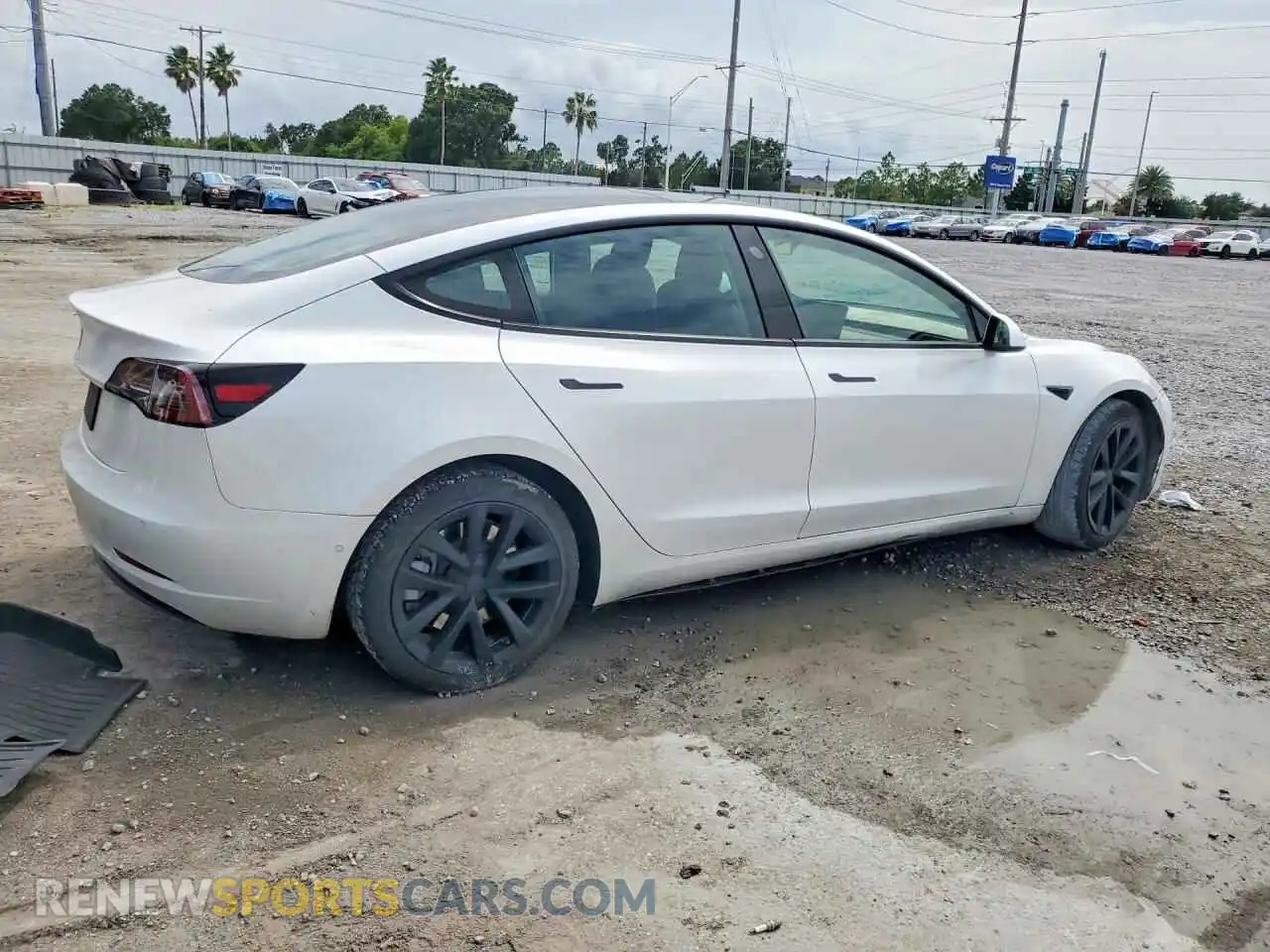 3 Photograph of a damaged car 5YJ3E1EA2MF086893 TESLA MODEL 3 2021