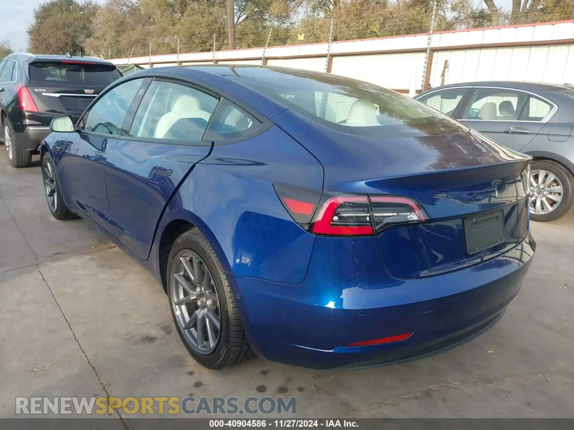 3 Photograph of a damaged car 5YJ3E1EA2MF092676 TESLA MODEL 3 2021