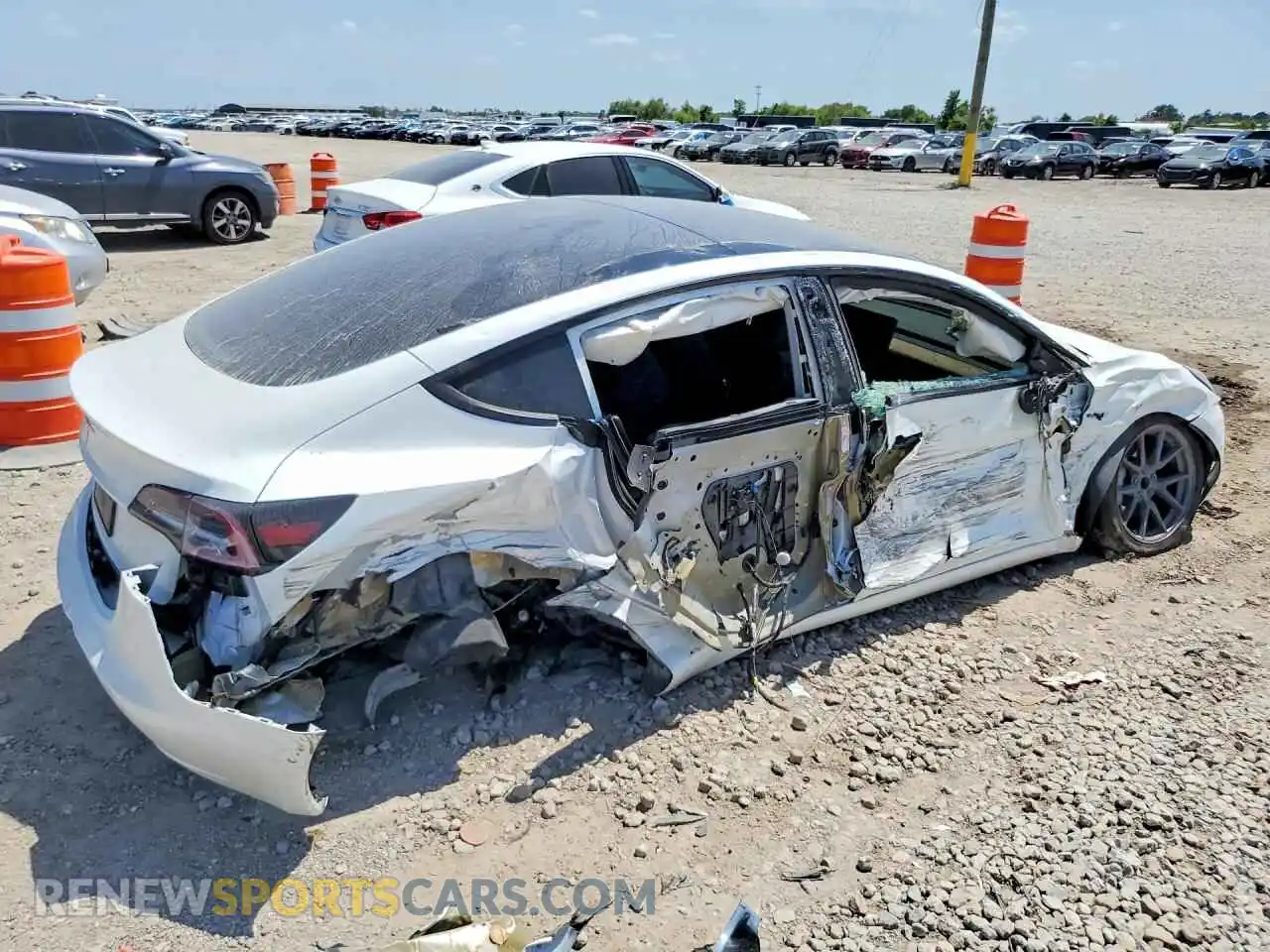3 Photograph of a damaged car 5YJ3E1EA2MF097005 TESLA MODEL 3 2021