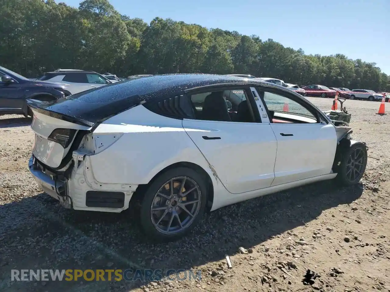 3 Photograph of a damaged car 5YJ3E1EA2MF098140 TESLA MODEL 3 2021