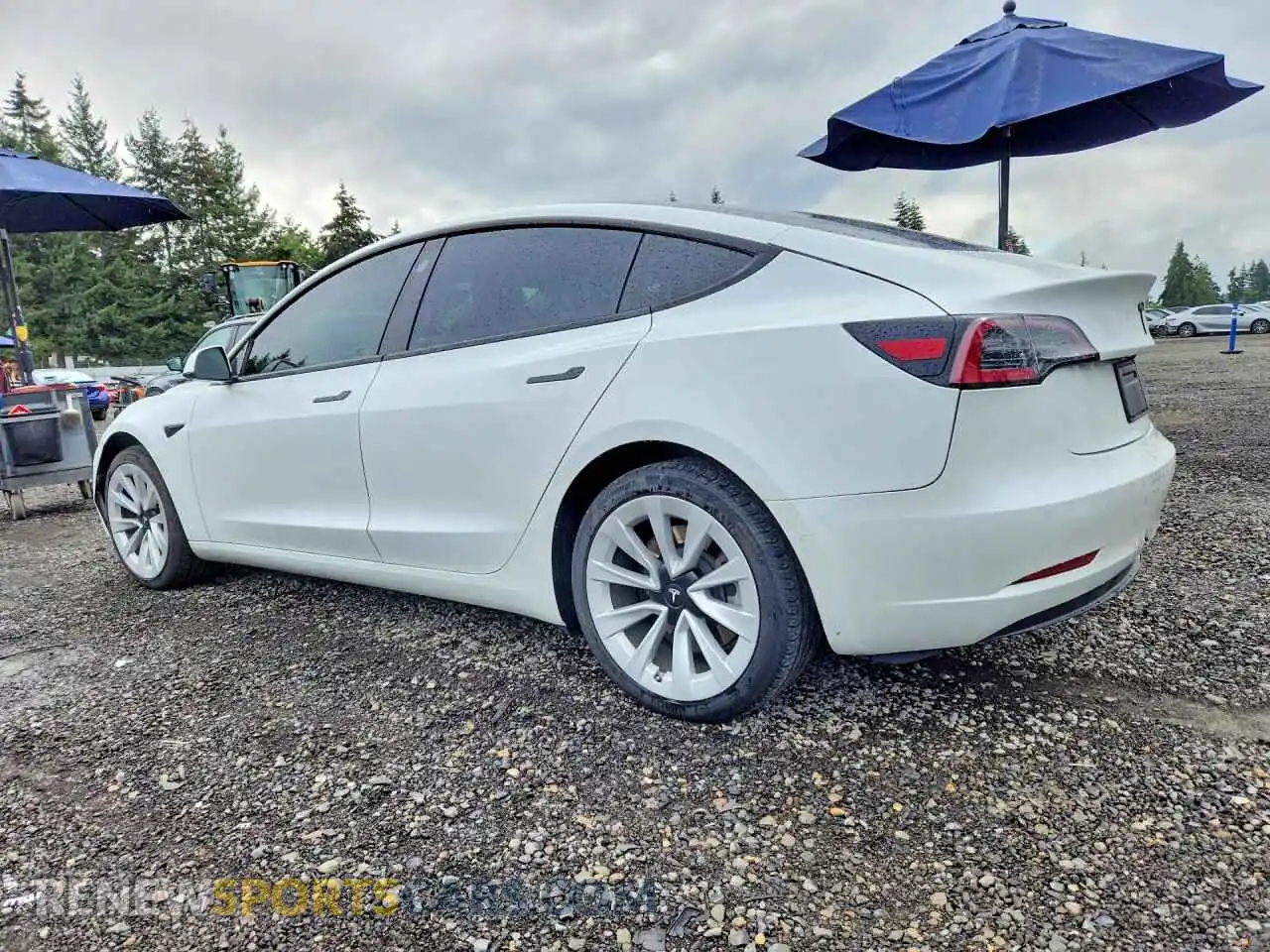 2 Photograph of a damaged car 5YJ3E1EA2MF100971 TESLA MODEL 3 2021
