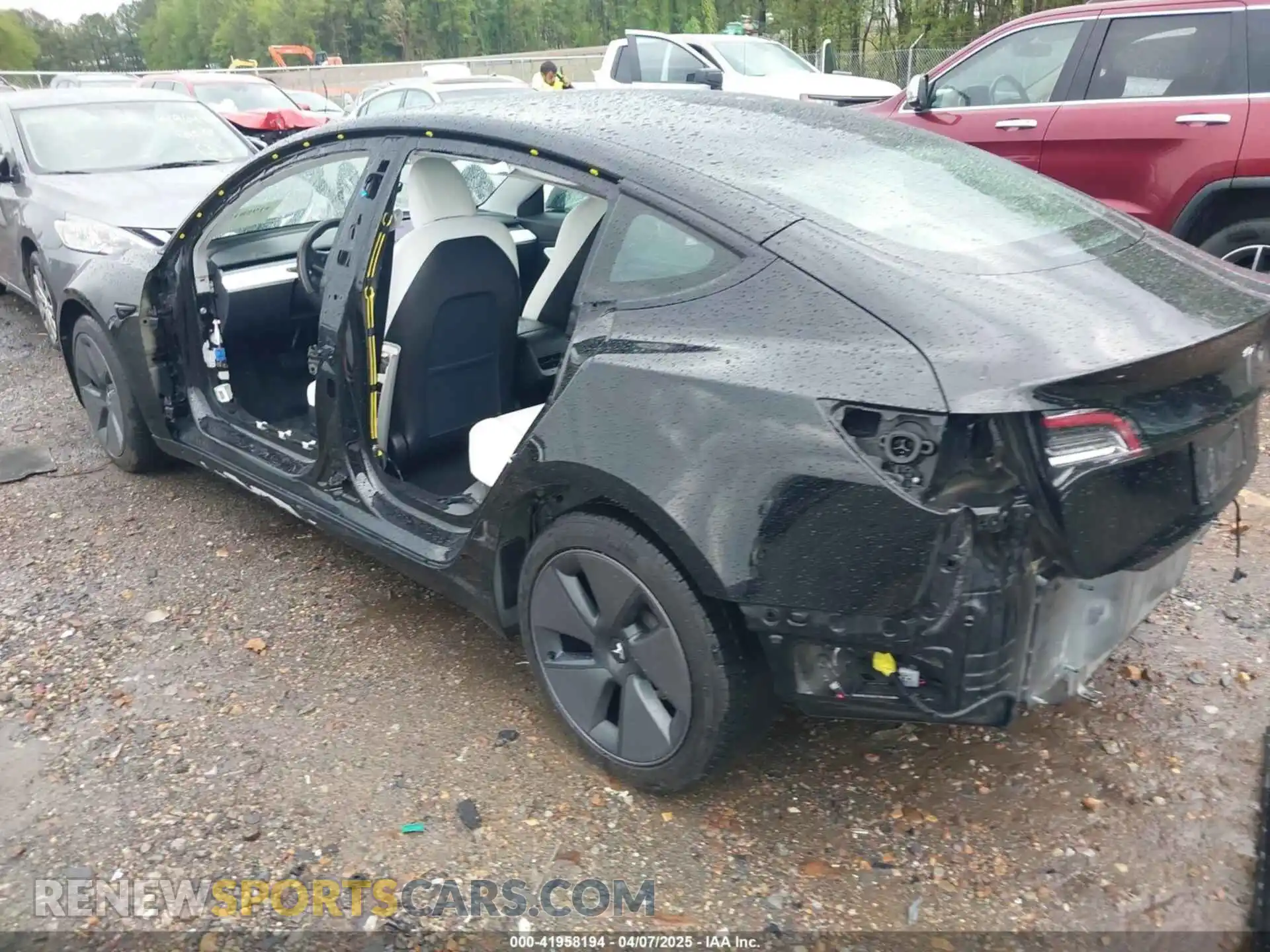 3 Photograph of a damaged car 5YJ3E1EA2MF850757 TESLA MODEL 3 2021