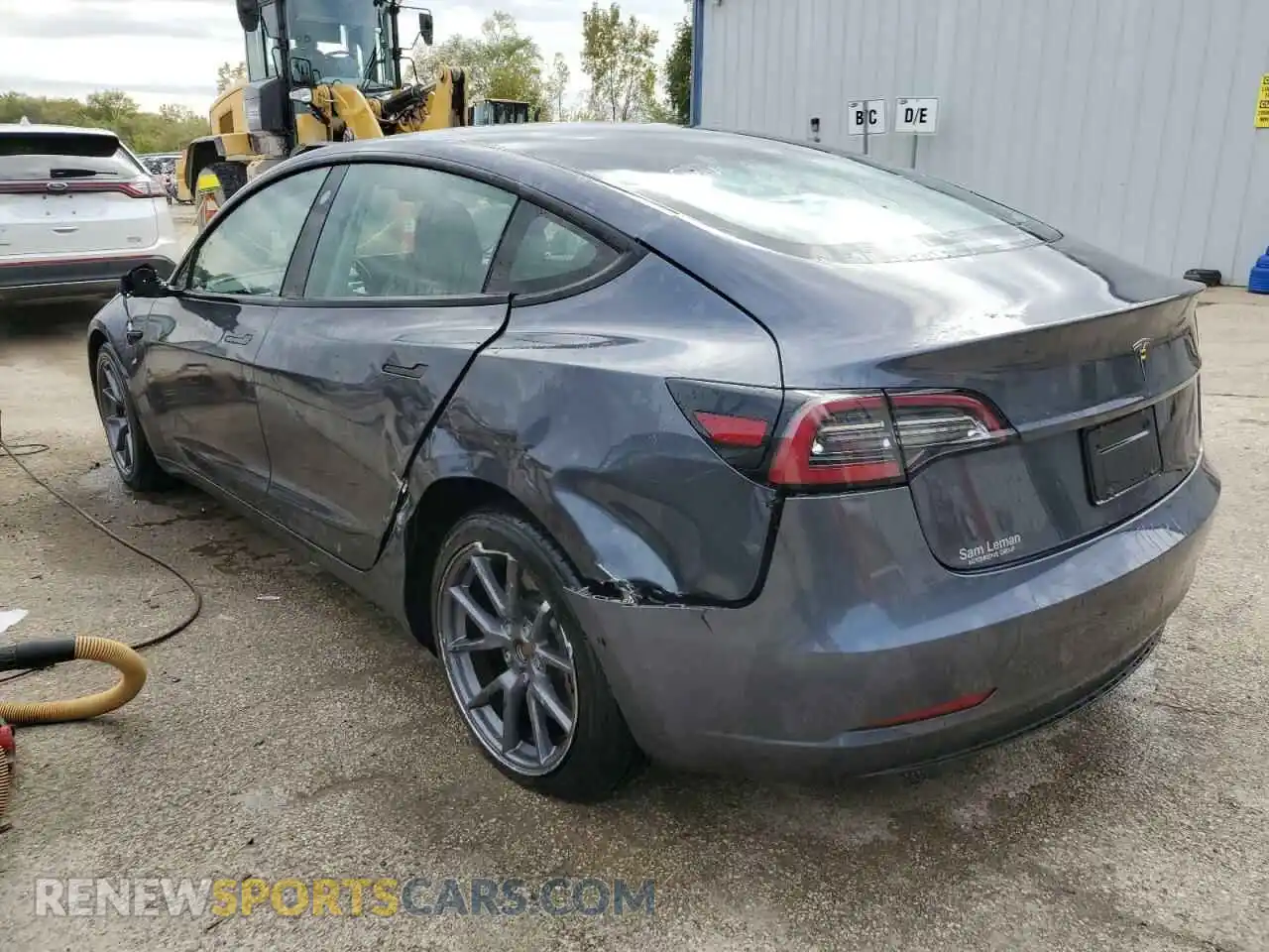 2 Photograph of a damaged car 5YJ3E1EA2MF854095 TESLA MODEL 3 2021